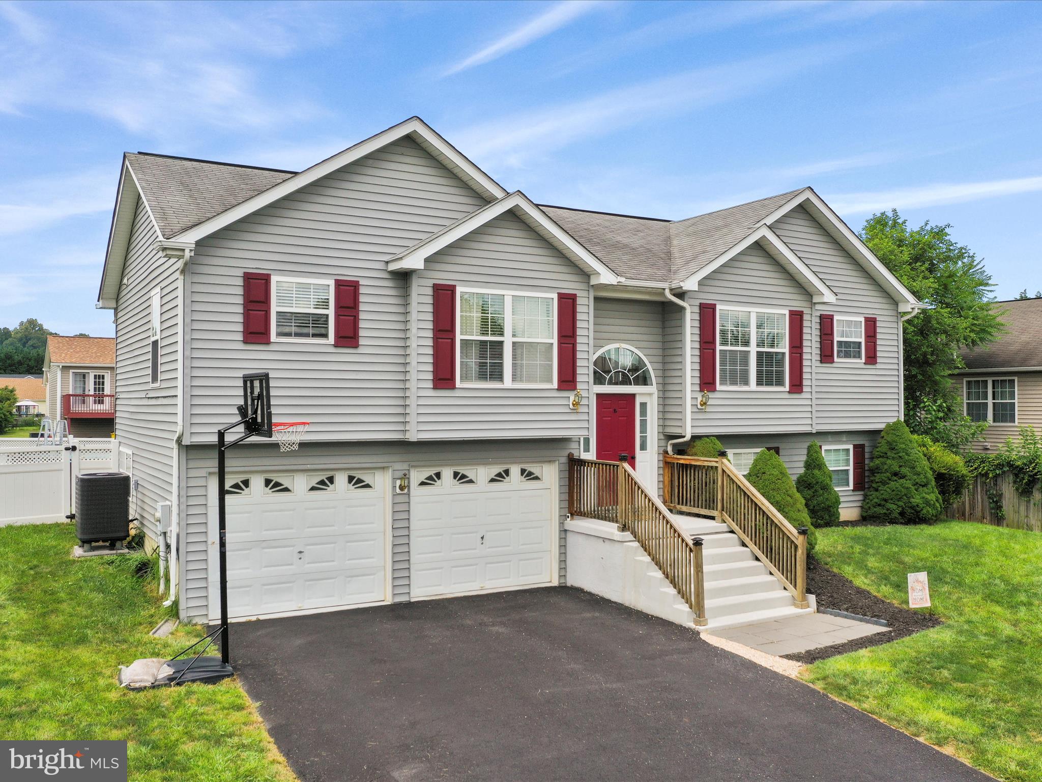 RIDGEFIELD - Residential