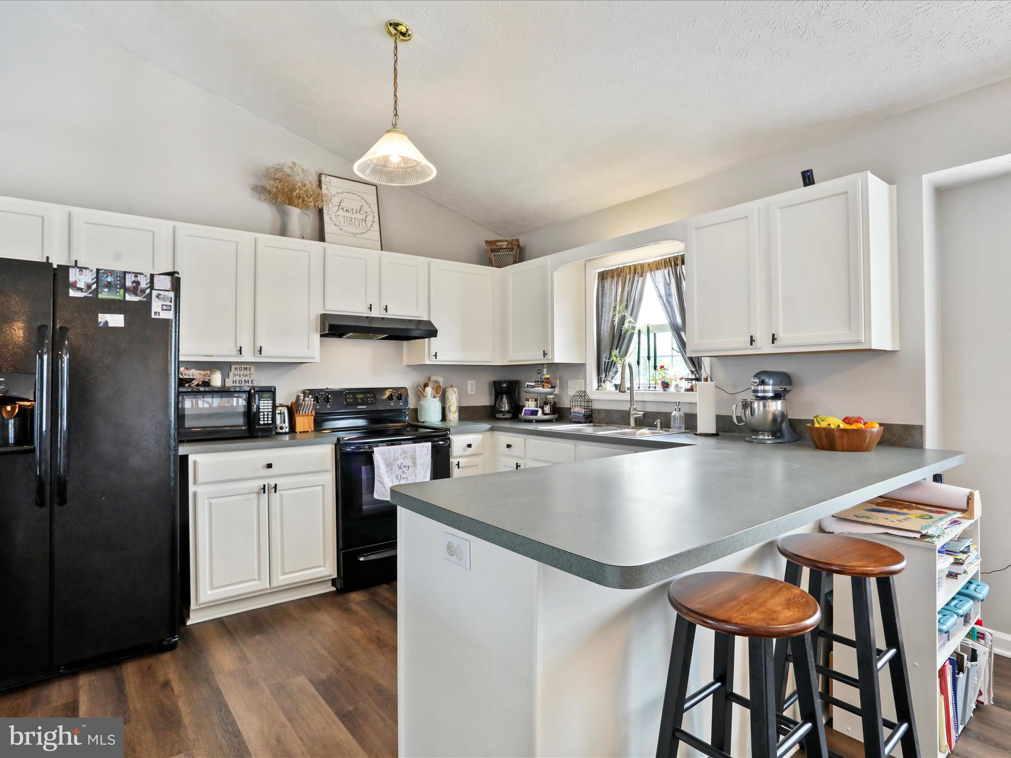 RIDGEFIELD - Residential