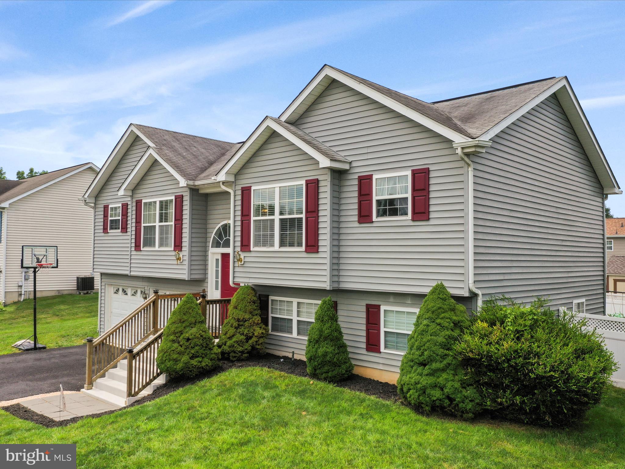 RIDGEFIELD - Residential