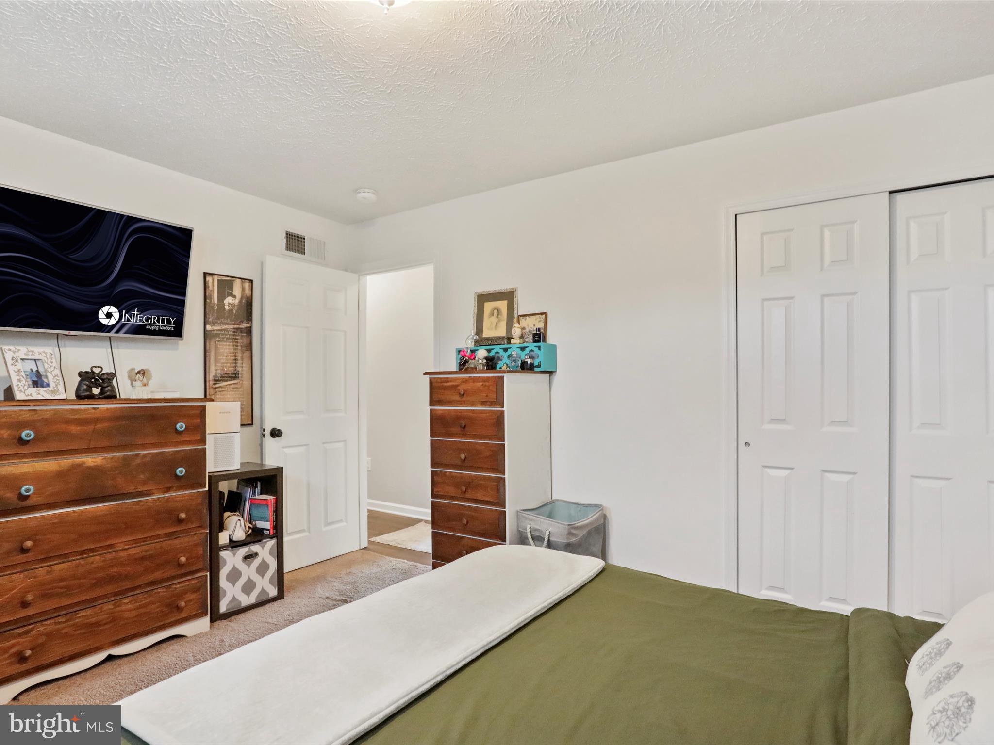 RIDGEFIELD - Residential