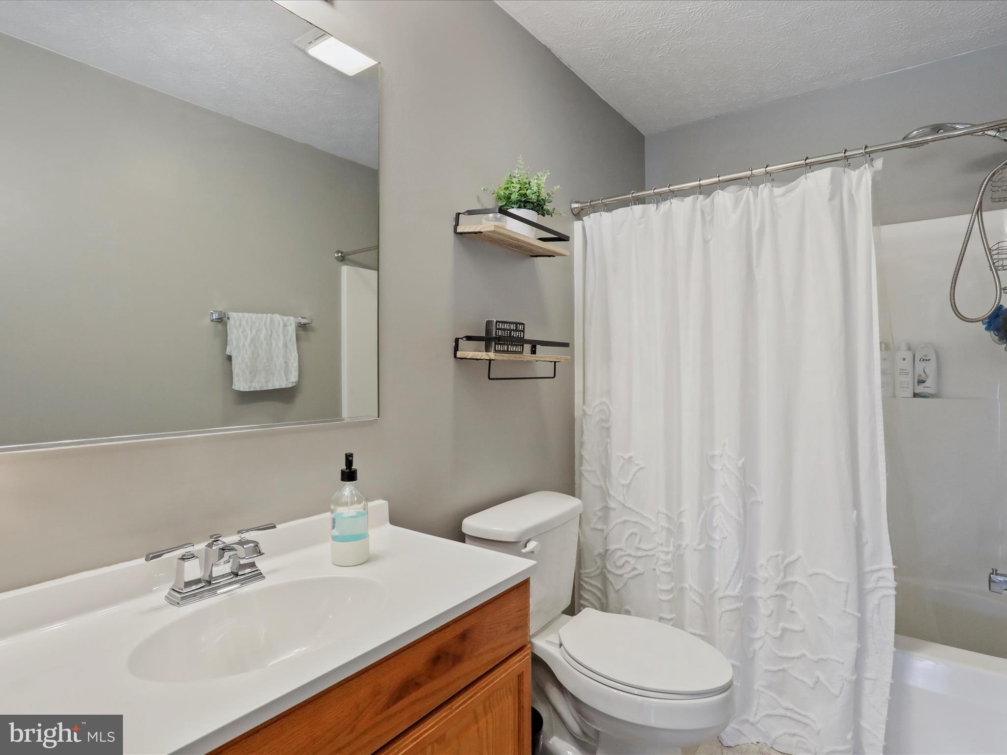 RIDGEFIELD - Residential