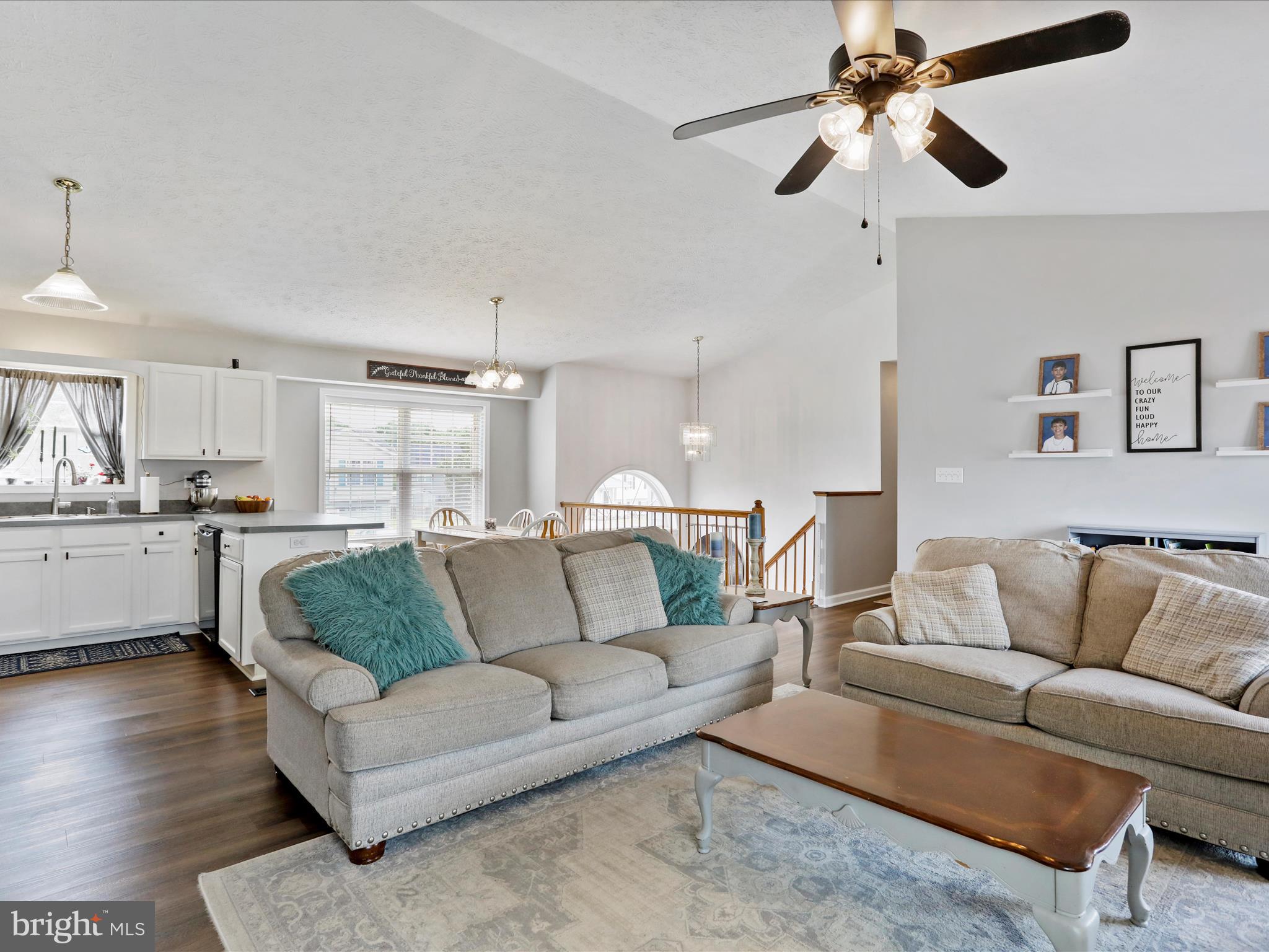 RIDGEFIELD - Residential