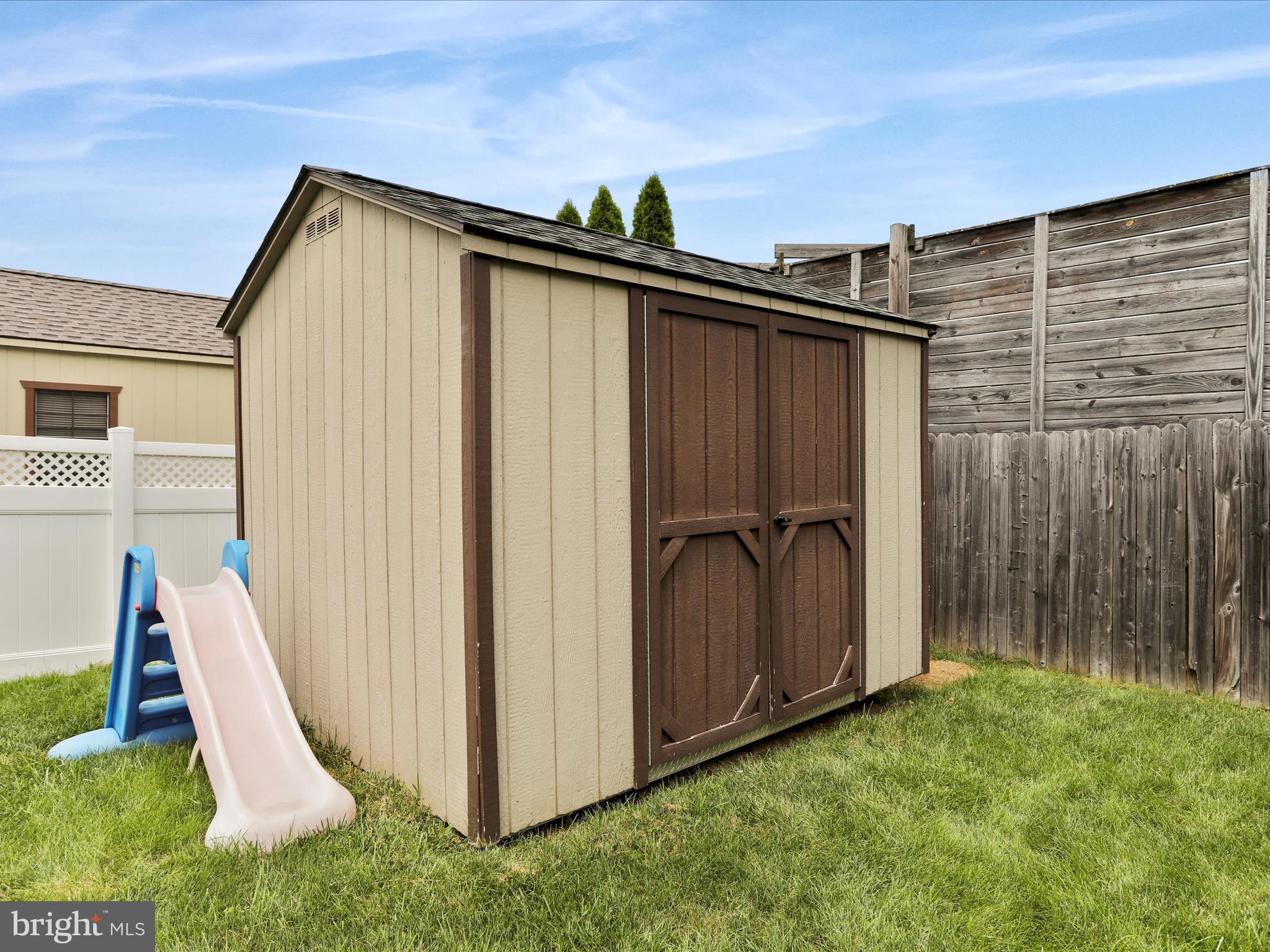 RIDGEFIELD - Residential