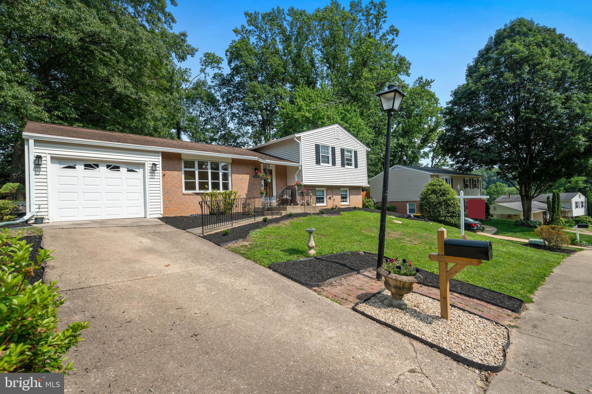 ROLLING VALLEY - Residential