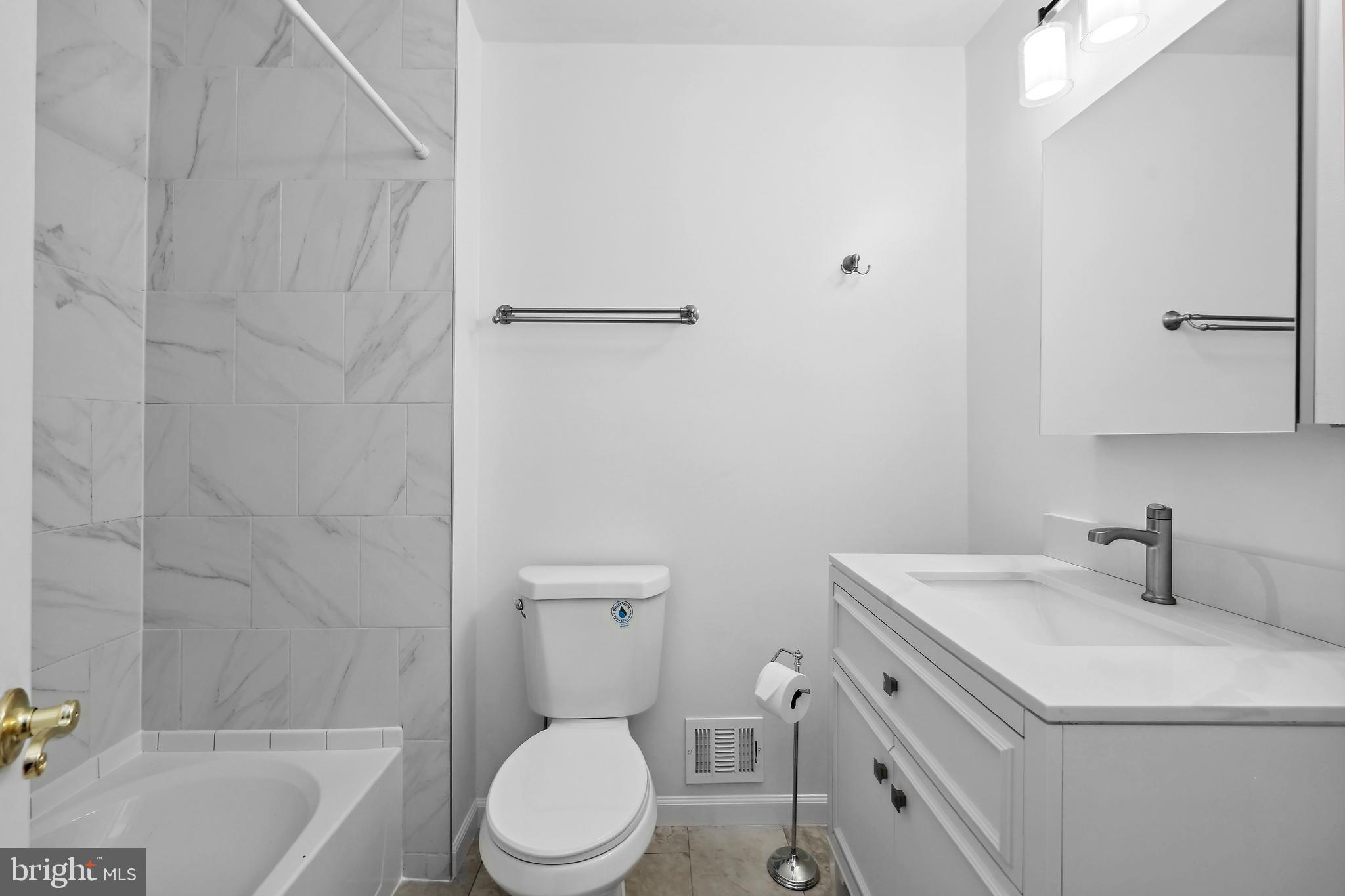 ROLLING VALLEY - Residential