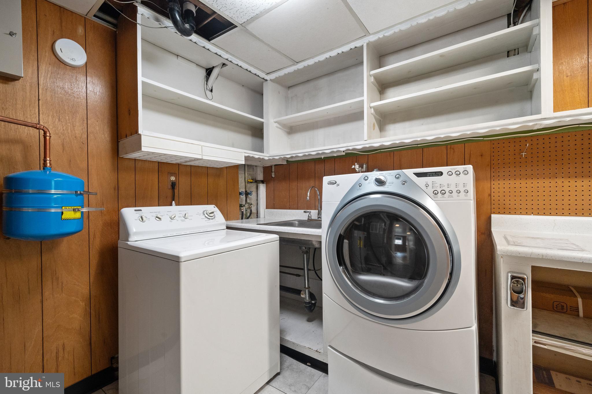 ROLLING VALLEY - Residential