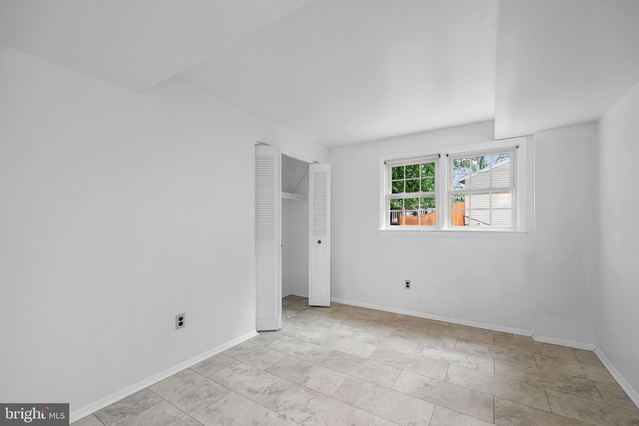 ROLLING VALLEY - Residential