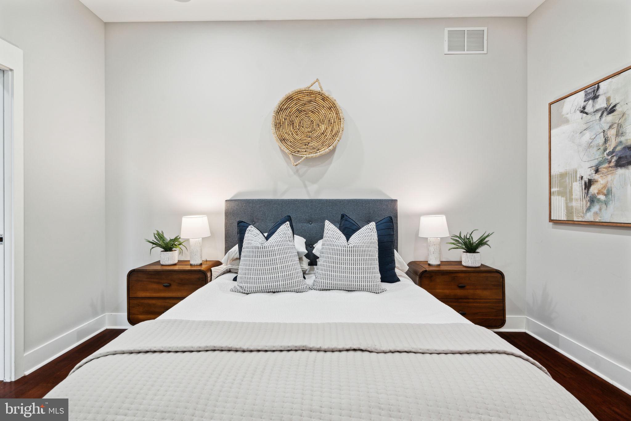 WASHINGTON SQ WEST - Residential