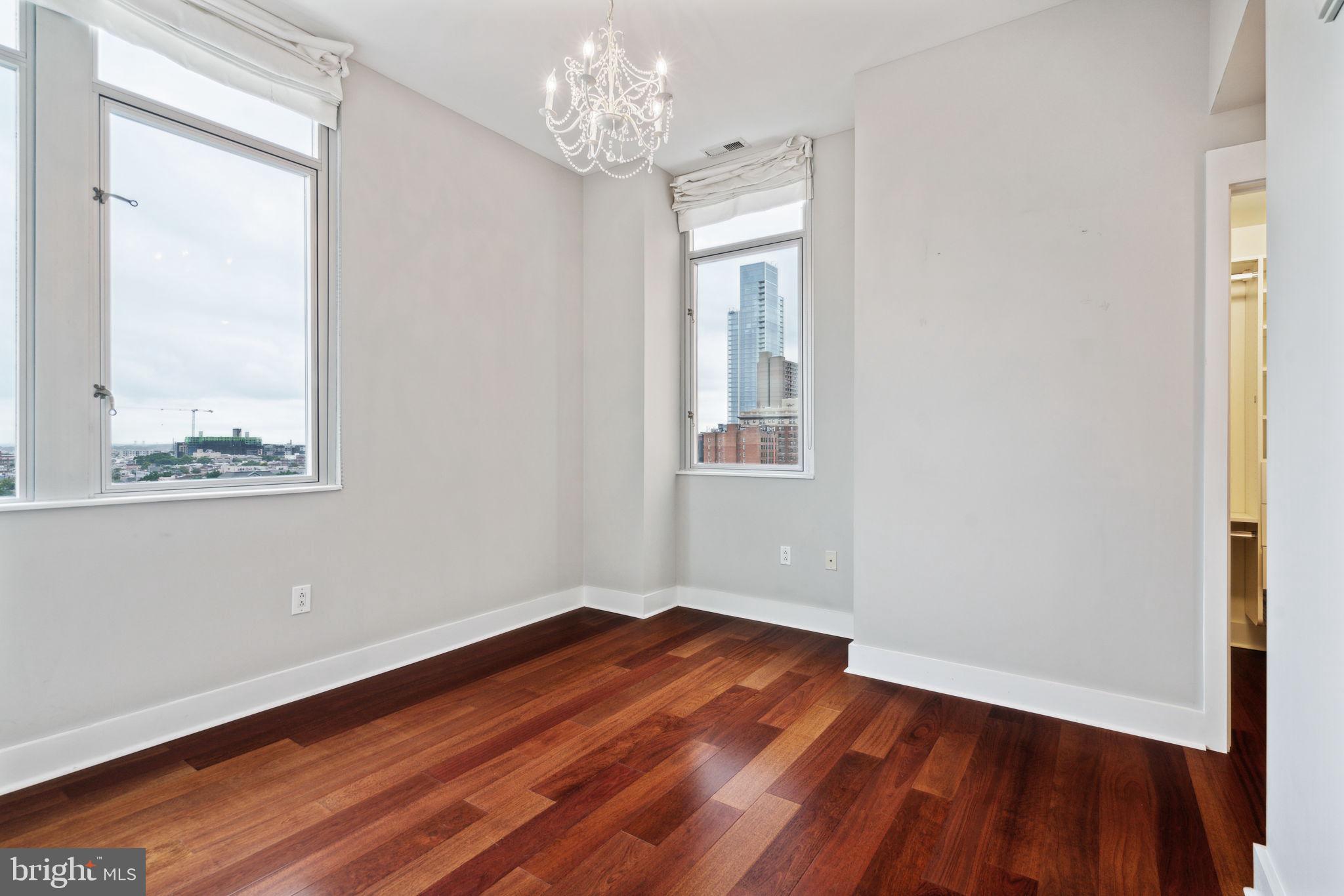 WASHINGTON SQ WEST - Residential