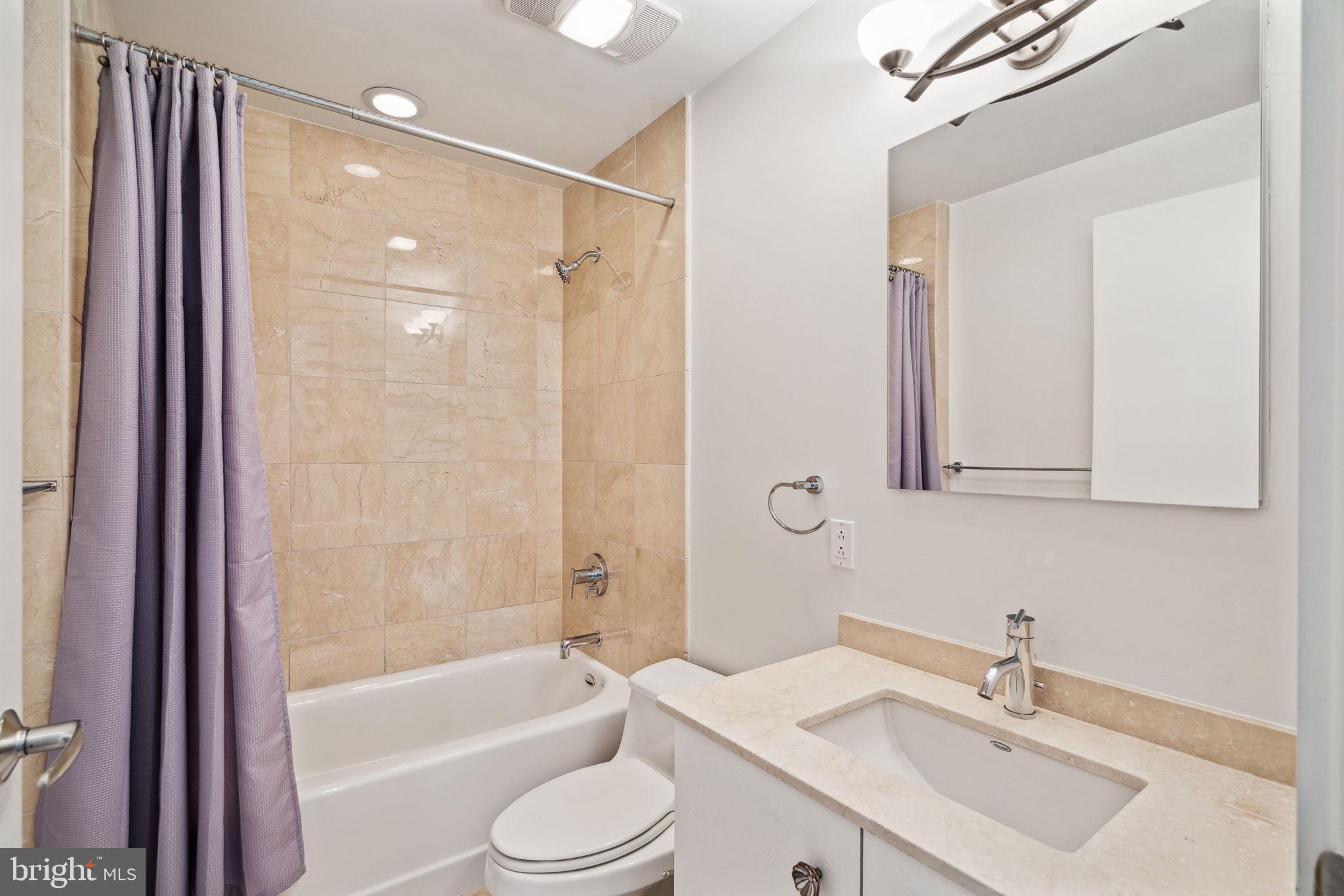 WASHINGTON SQ WEST - Residential