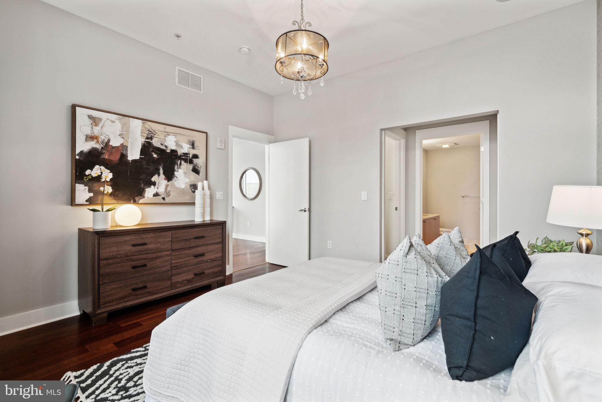 WASHINGTON SQ WEST - Residential