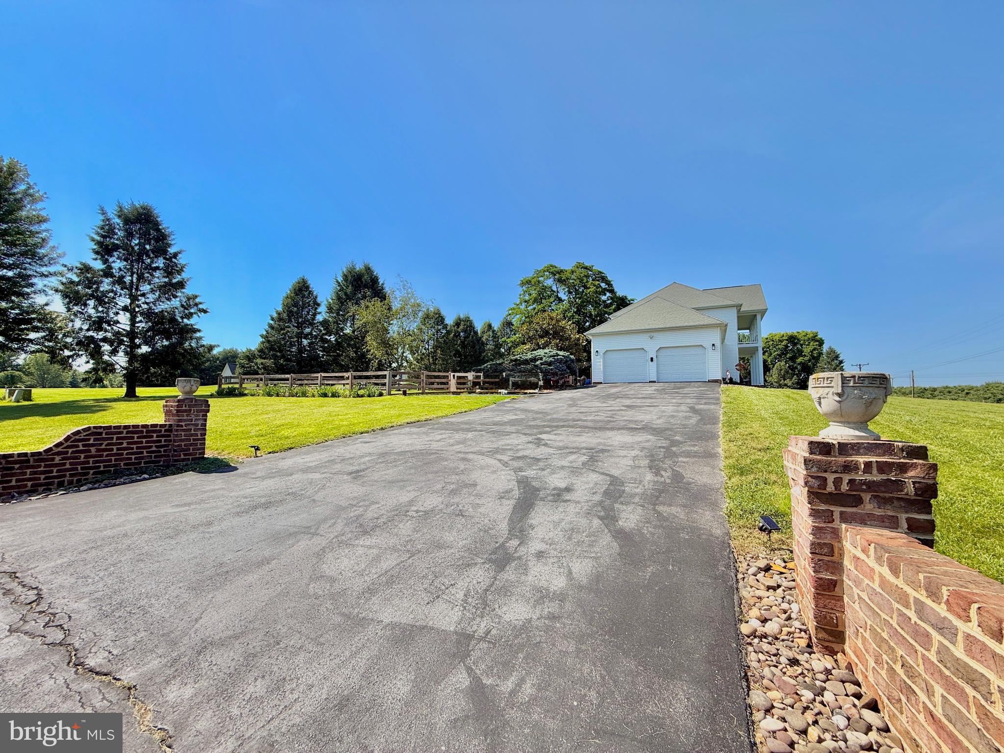 EAGLE RIDGE - Residential