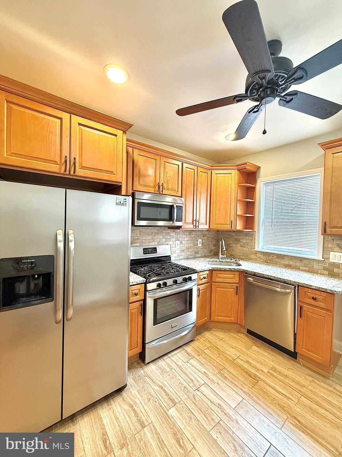 2207 S HEMBERGER STREET