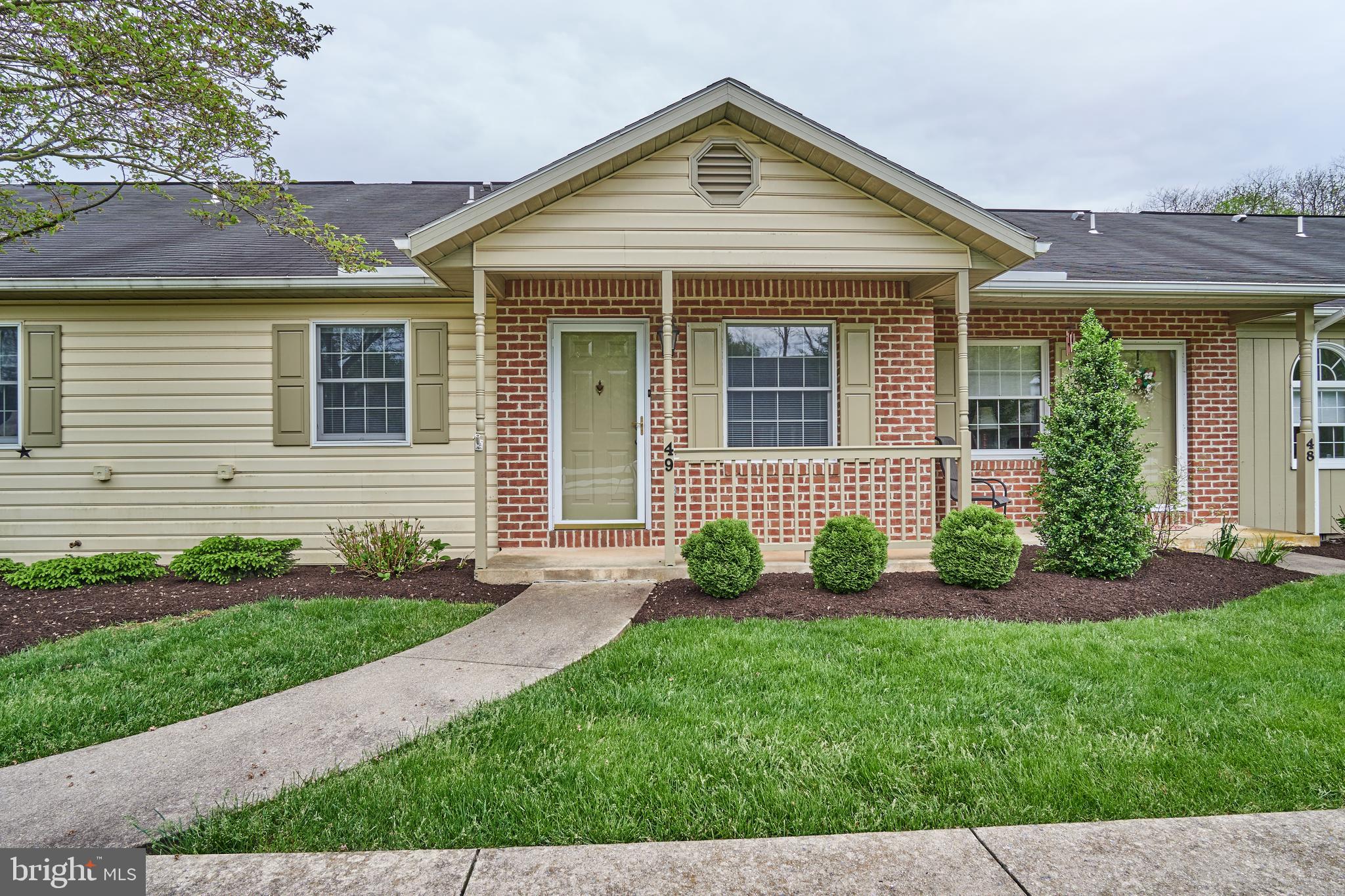 STRAWBERRY COURT - Residential