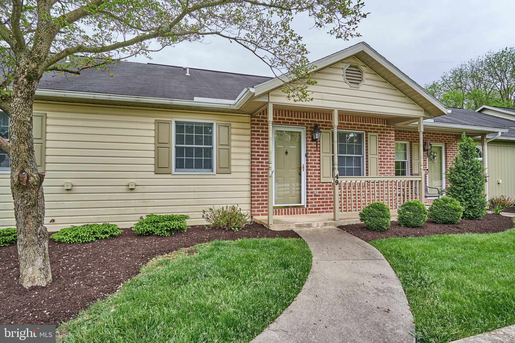 STRAWBERRY COURT - Residential