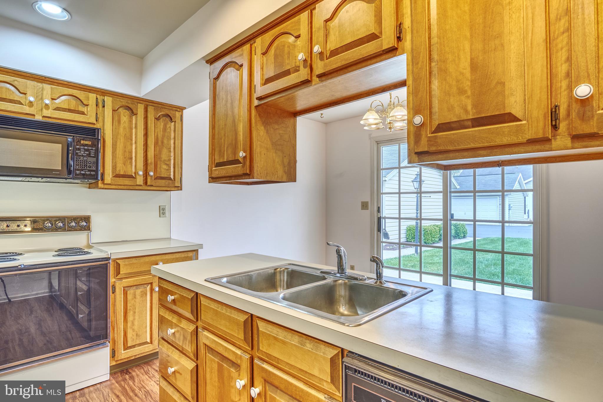 STRAWBERRY COURT - Residential