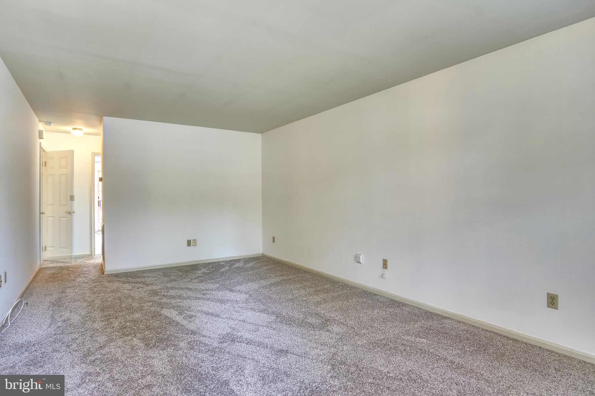 STRAWBERRY COURT - Residential