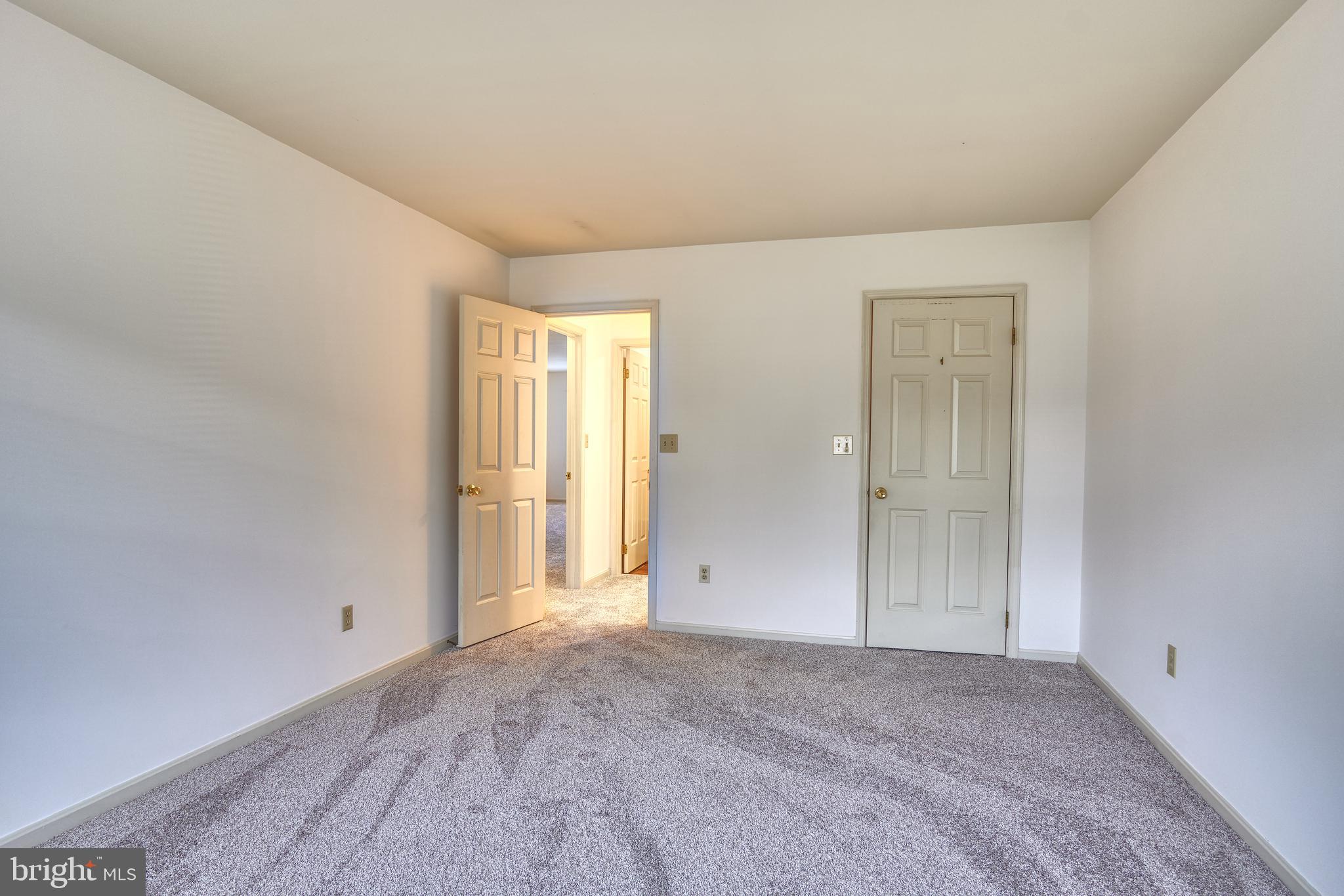 STRAWBERRY COURT - Residential