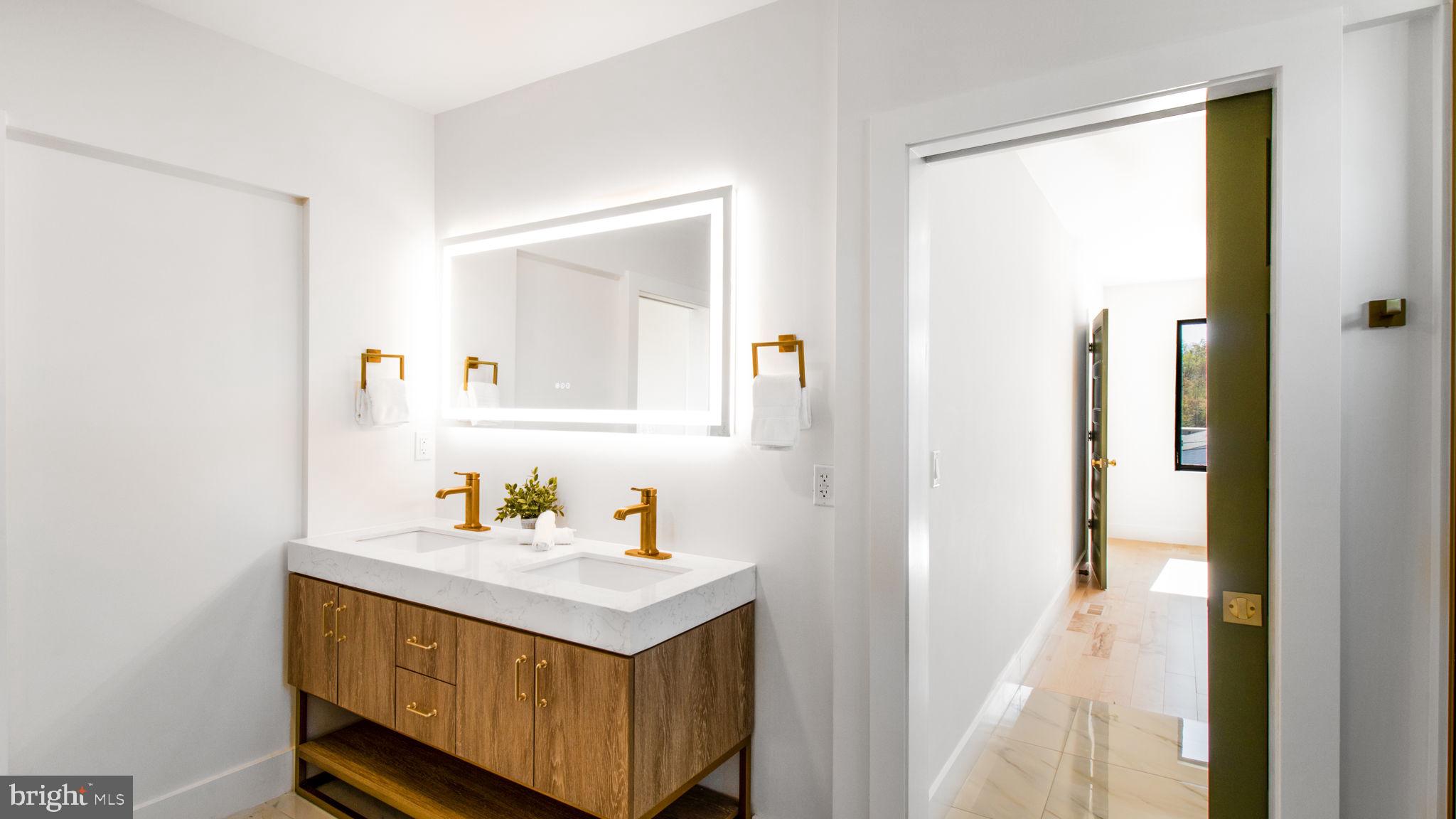 HIGHVIEW PARK - Residential