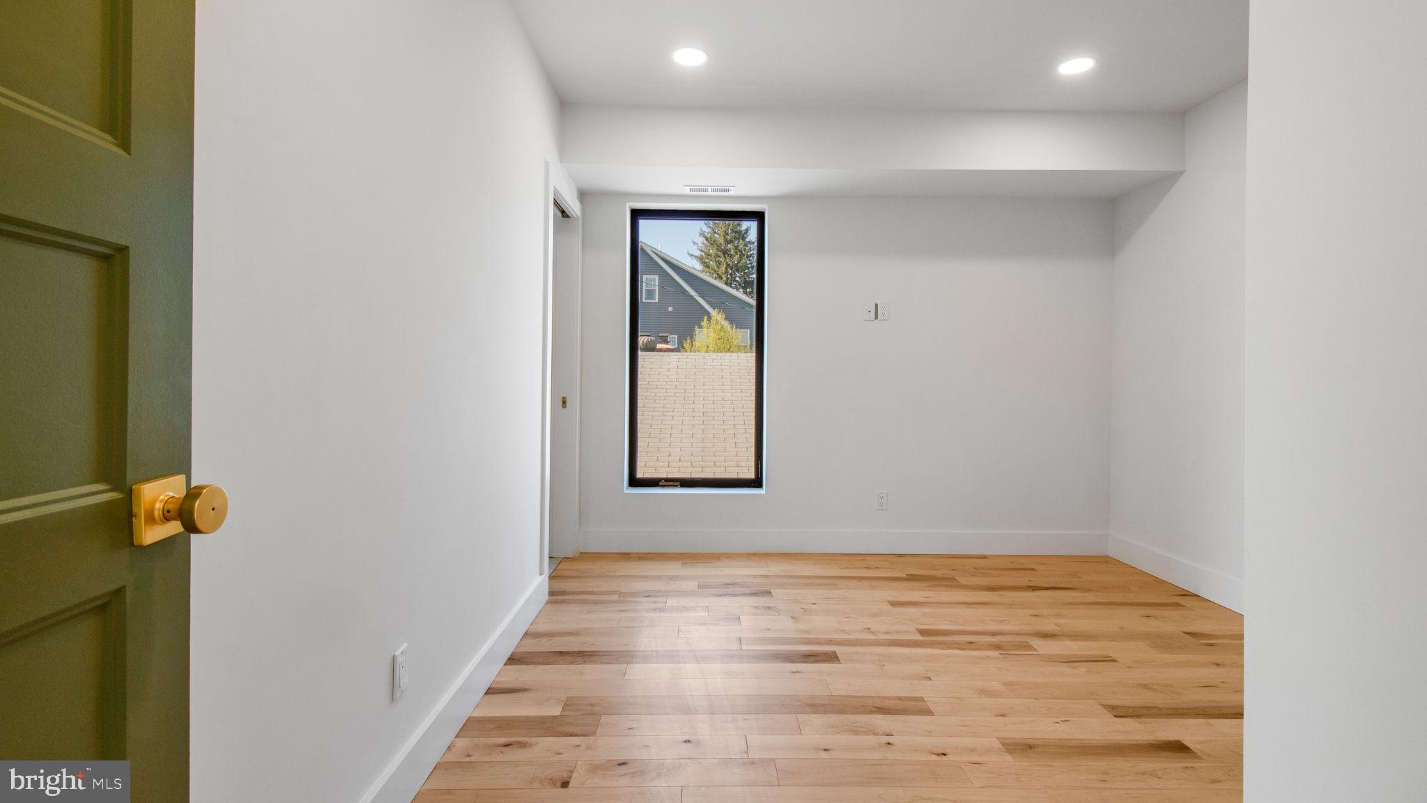 HIGHVIEW PARK - Residential