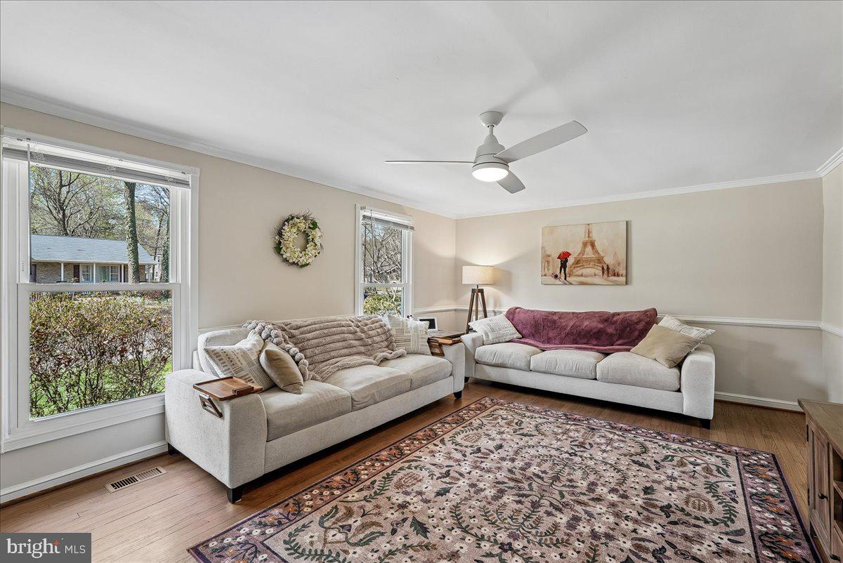 15803 EDGEWOOD DRIVE