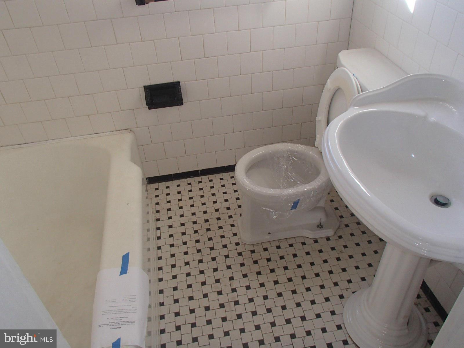 WEST EDMONDALE - Residential