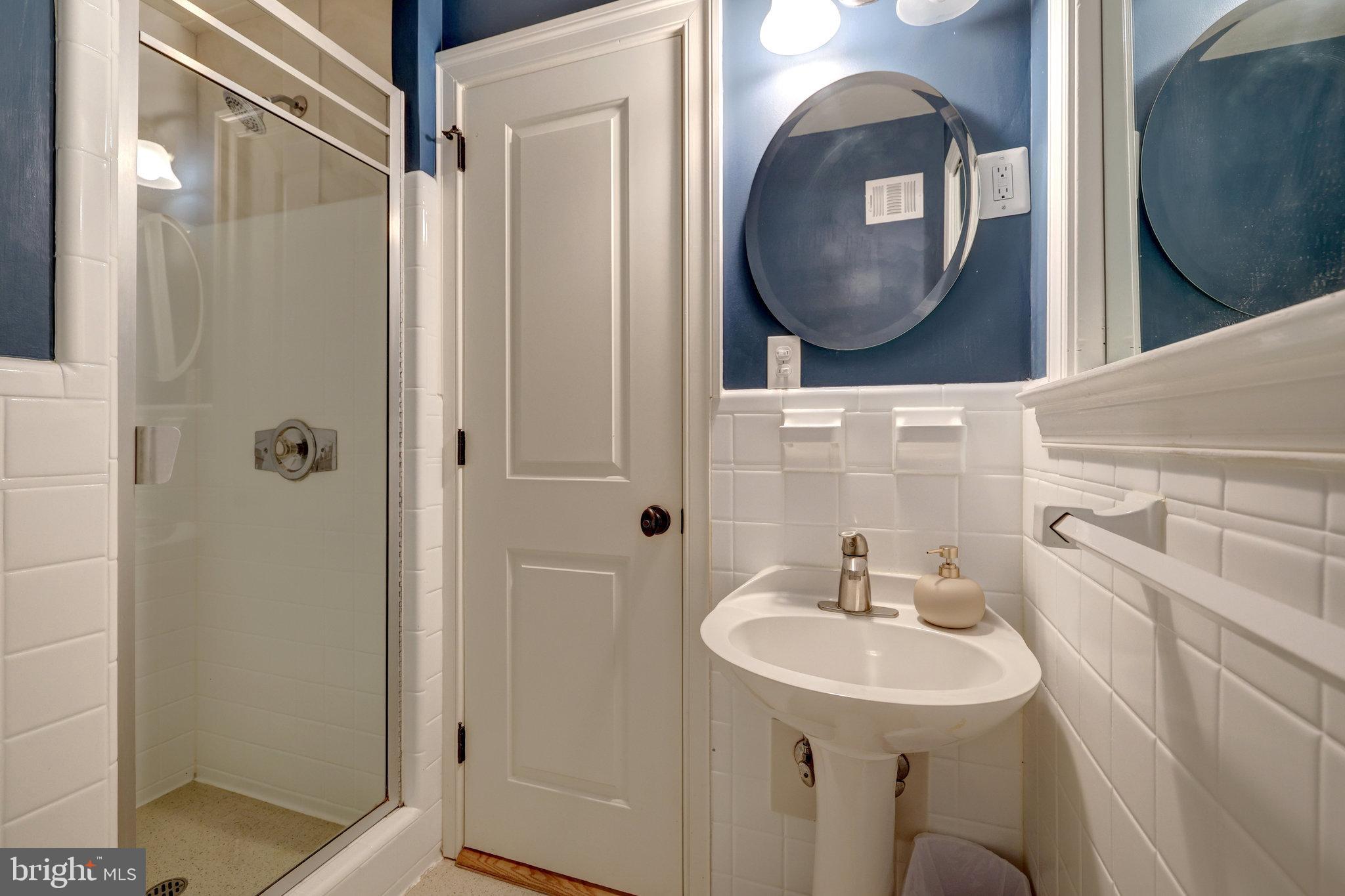 MANTUA - Residential