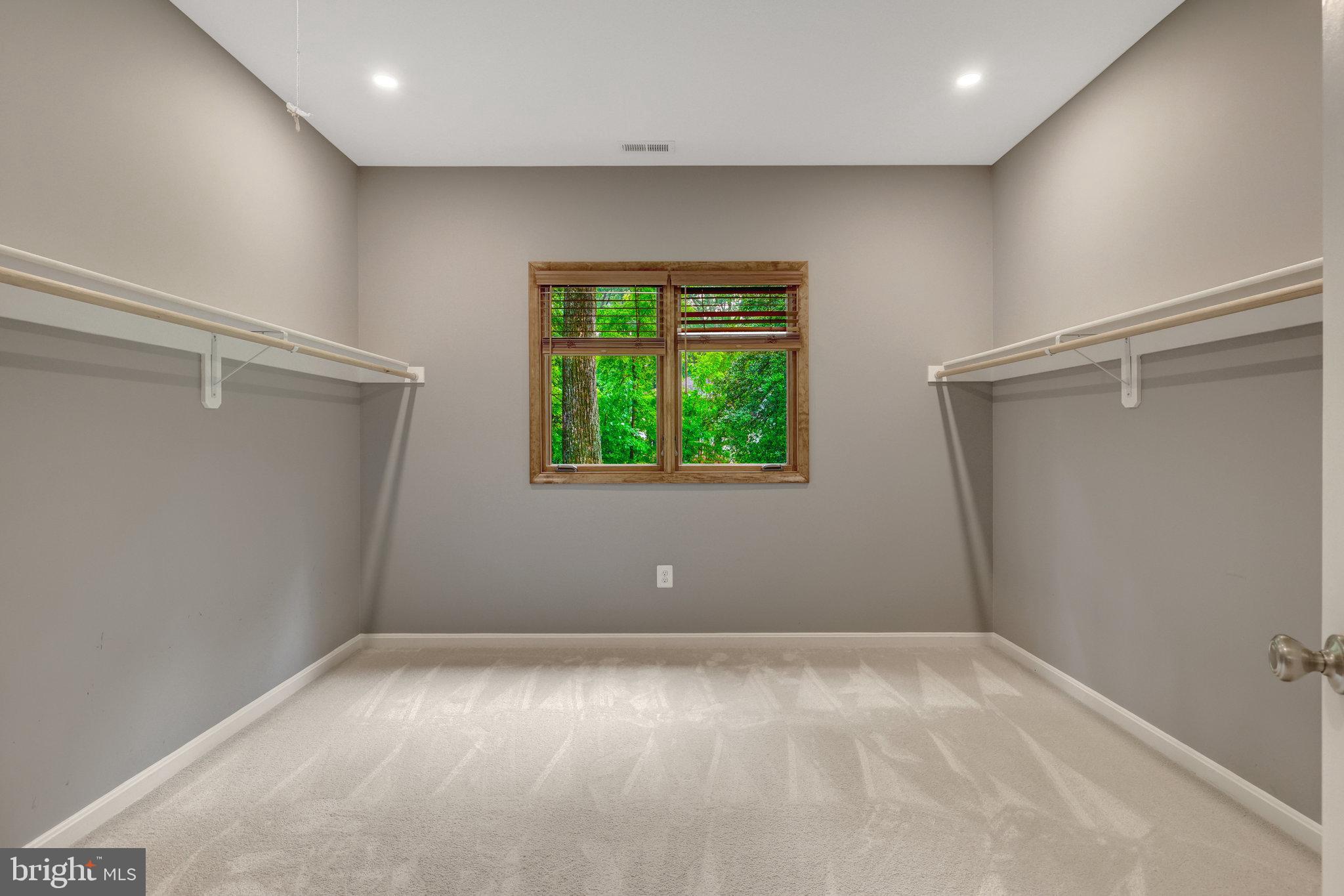 MANTUA - Residential