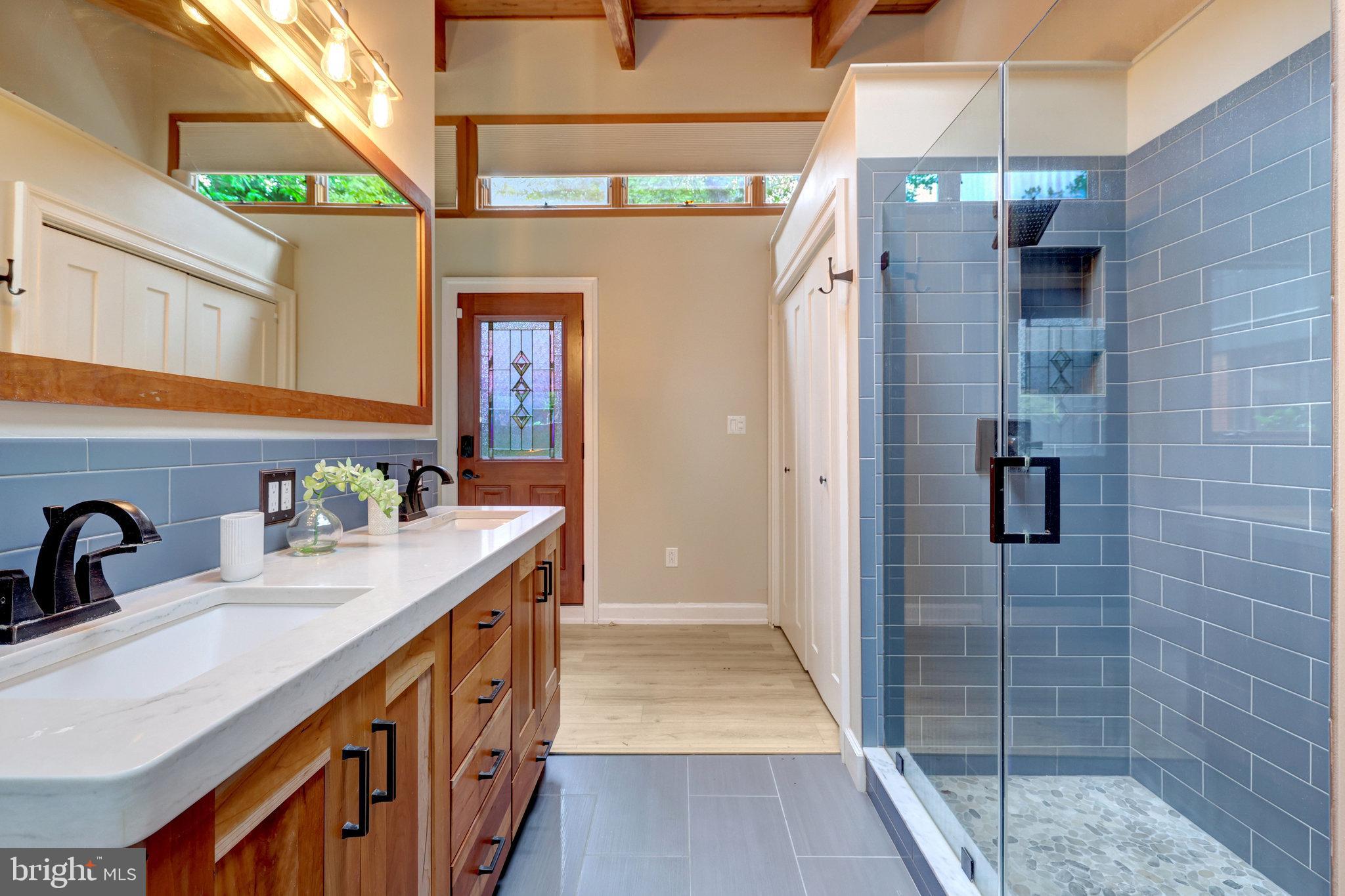 MANTUA - Residential