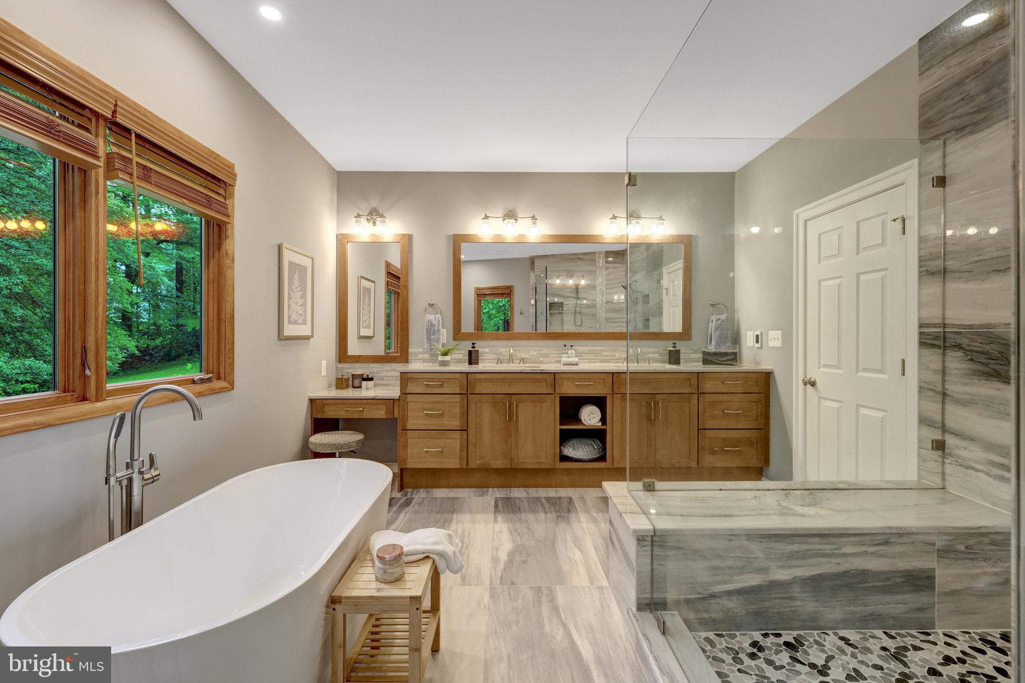 MANTUA - Residential