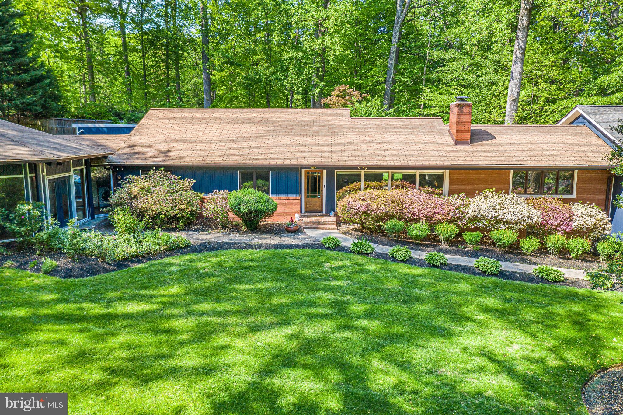 9006 GLEN COURT