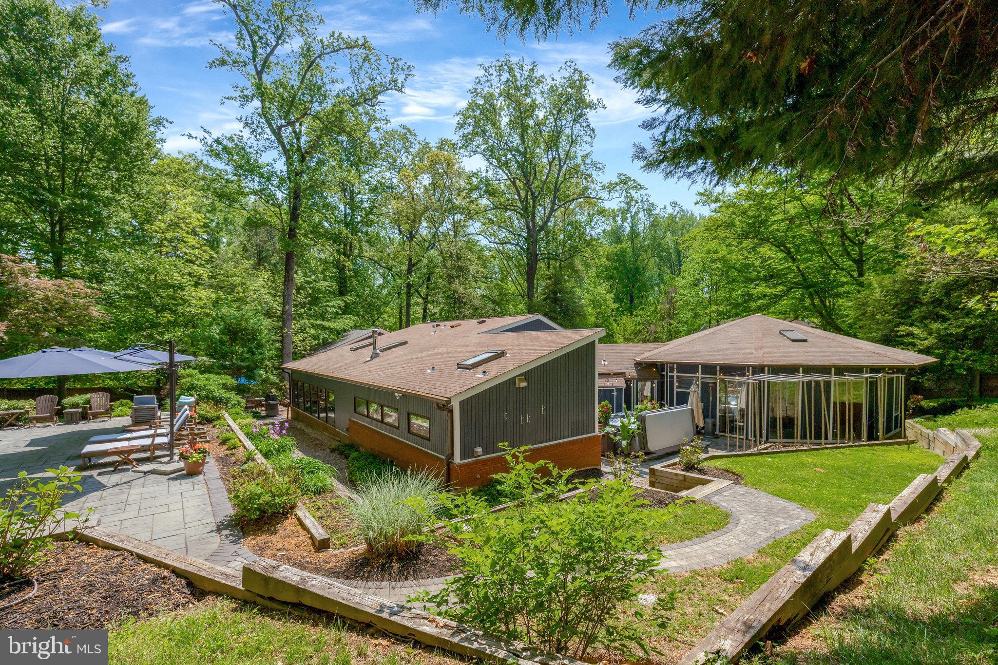 MANTUA - Residential