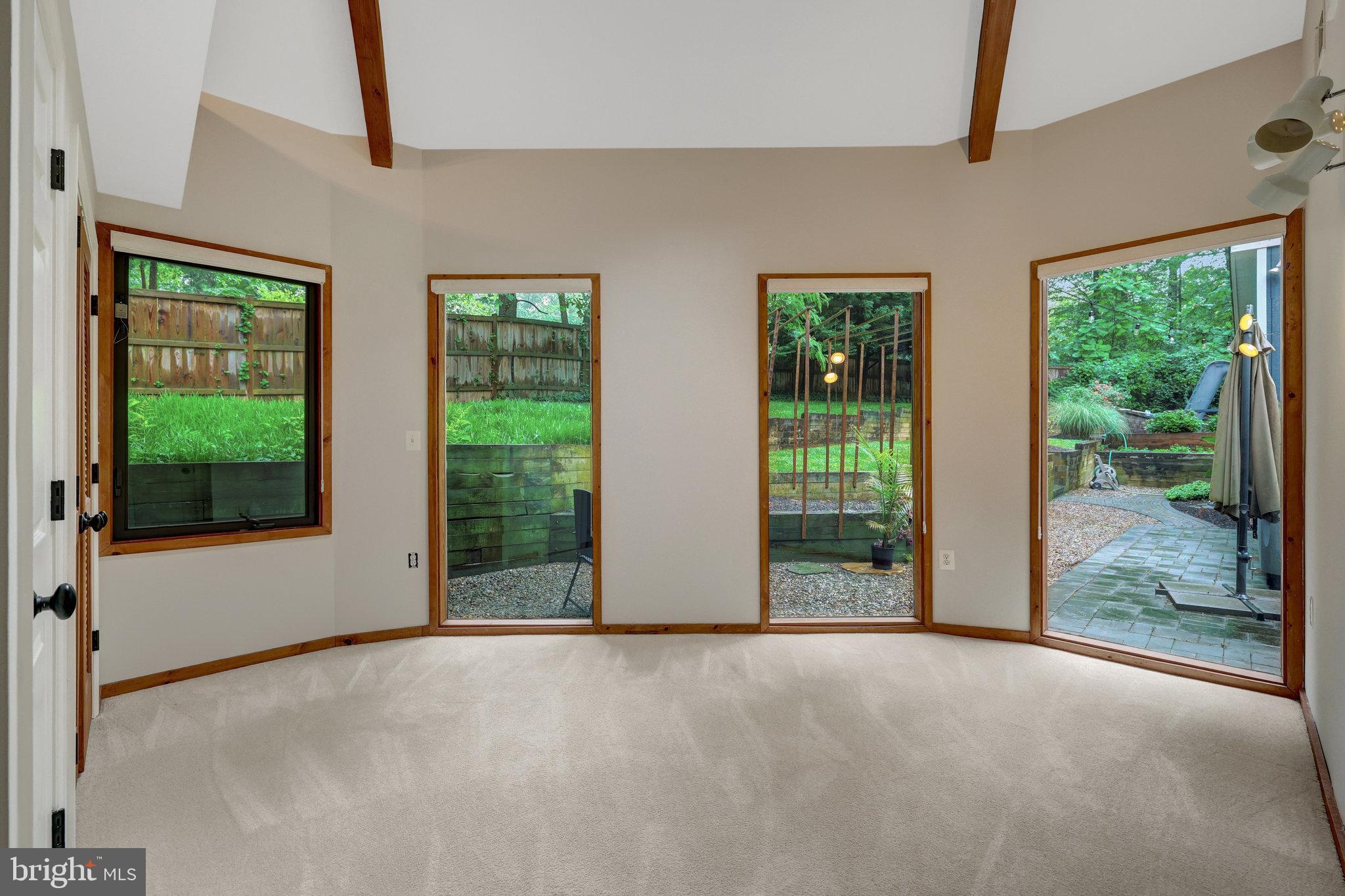 MANTUA - Residential