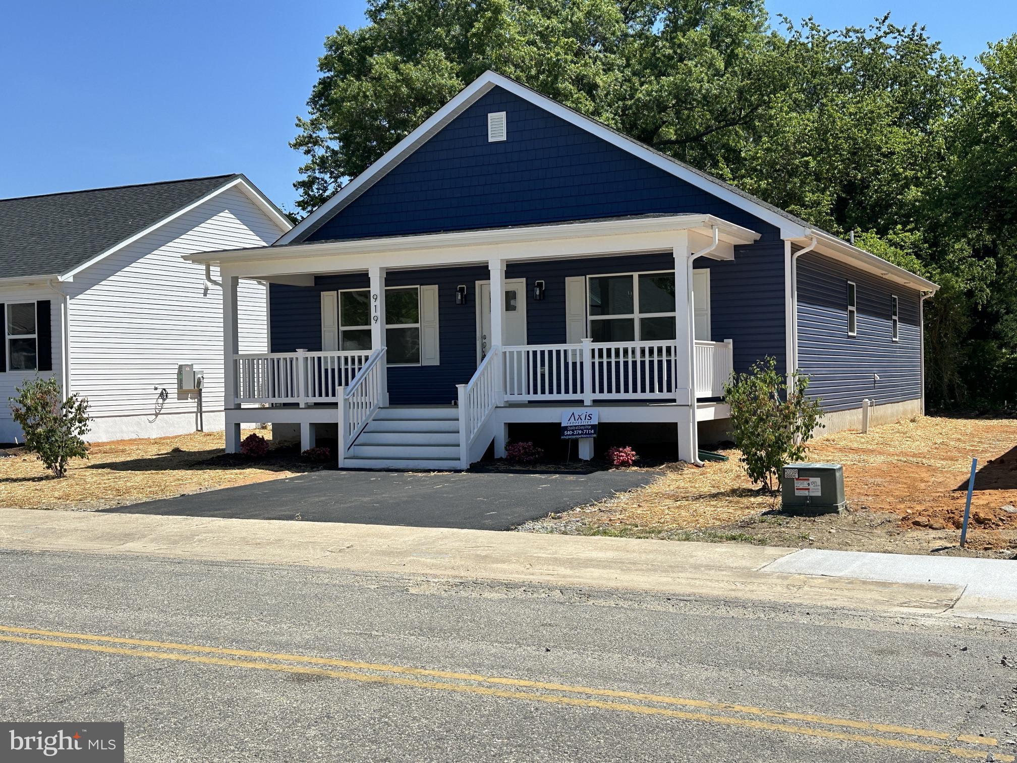 919 JACKSON STREET