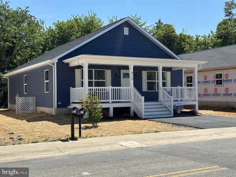 Homes For Sale - 919 Jackson Street<br/> COLONIAL BEACH, VA 22443