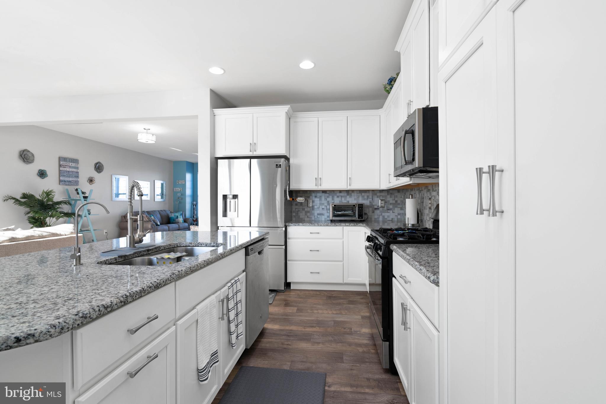 VILLAGE OF BAYBERRY - Residential