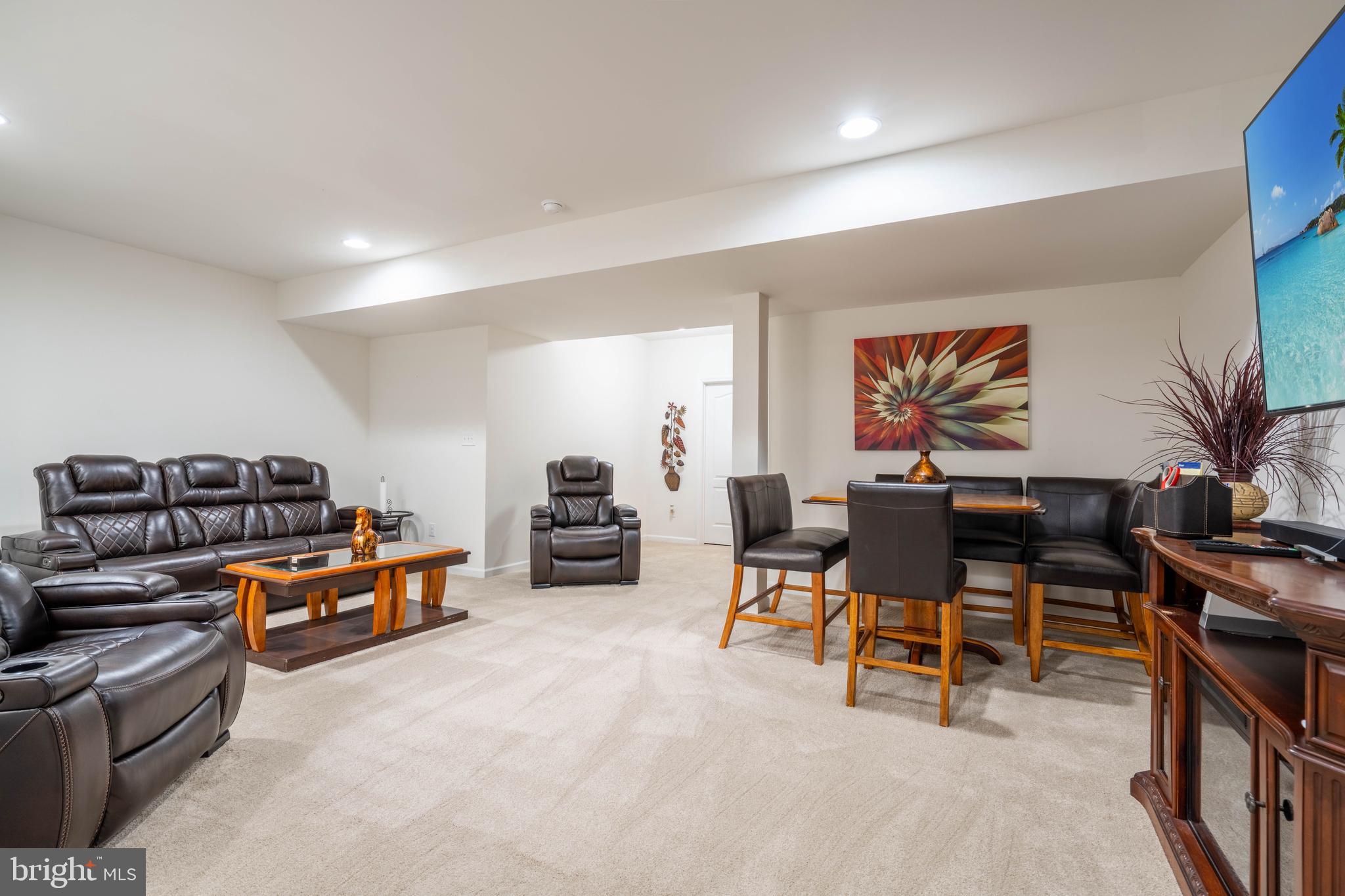 VILLAGE OF BAYBERRY - Residential