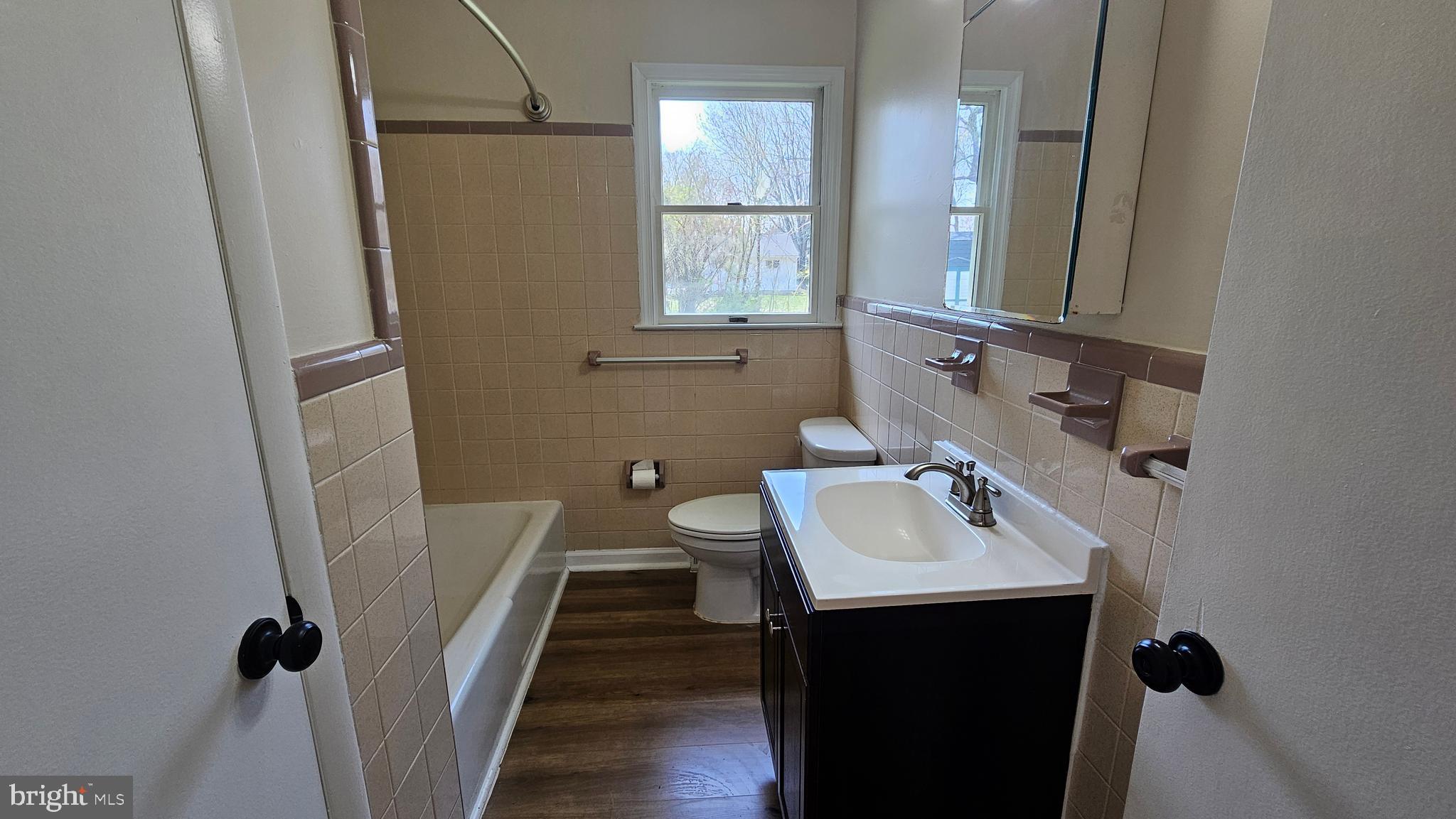 PEACOCK MANOR - Residential