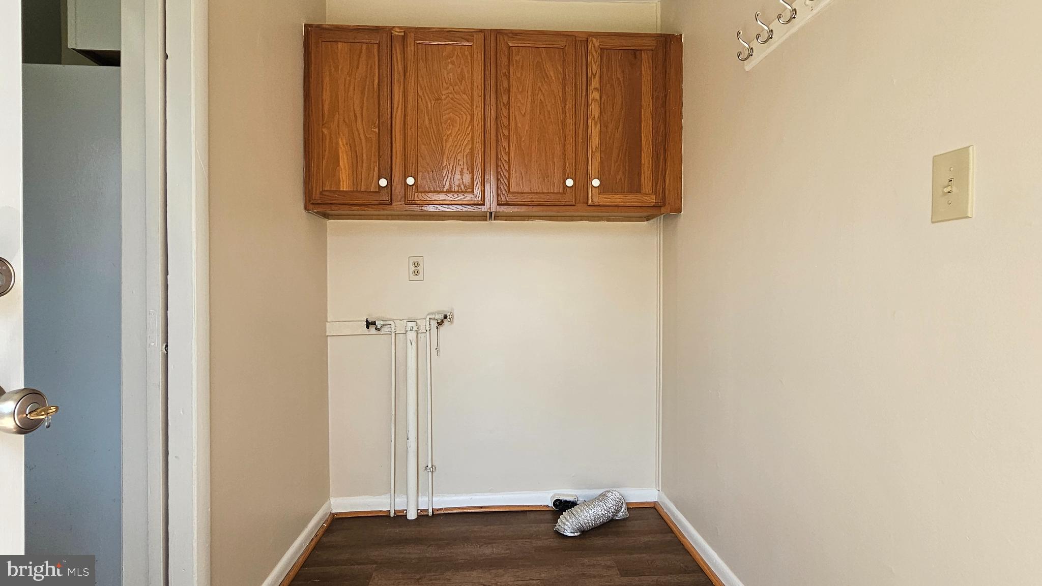 PEACOCK MANOR - Residential