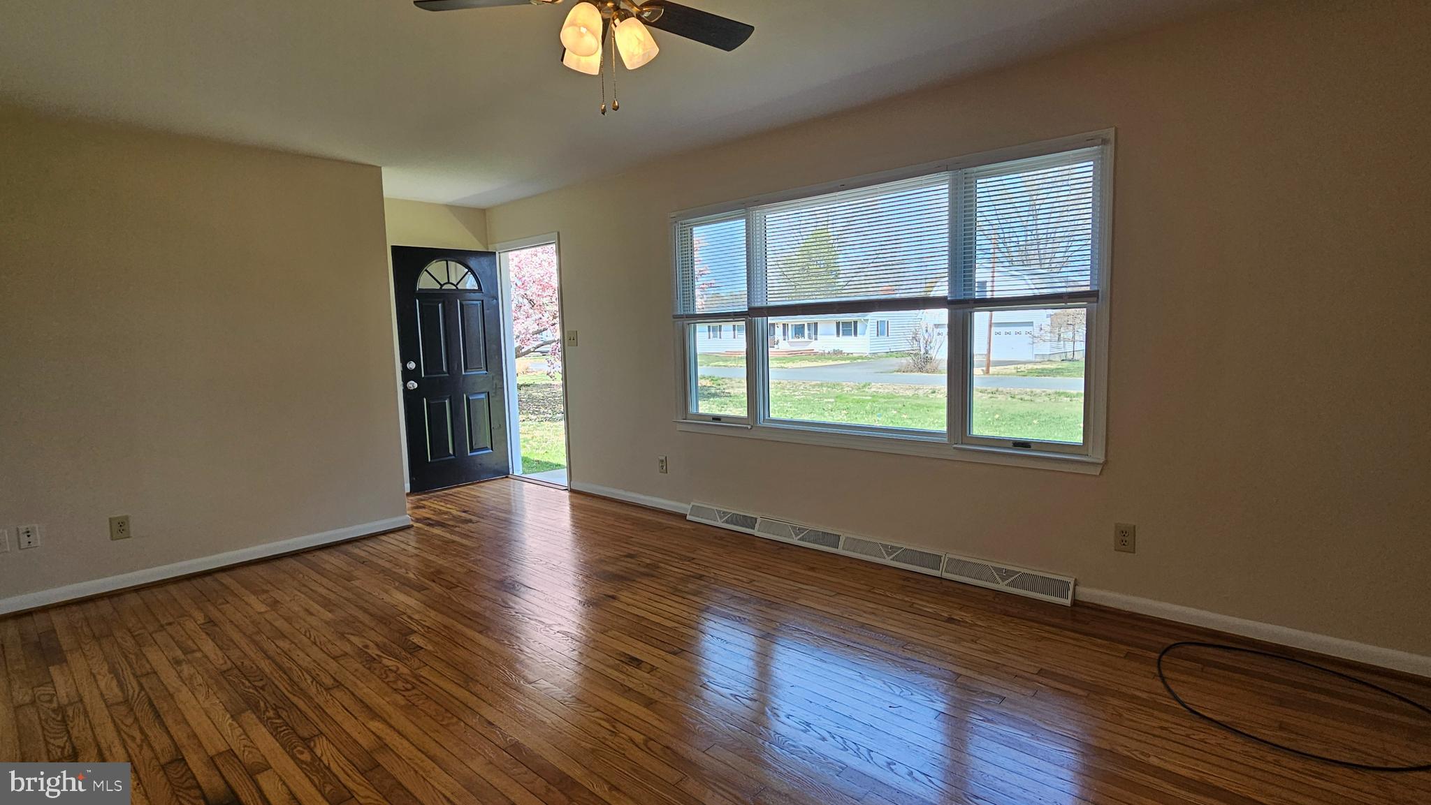 PEACOCK MANOR - Residential