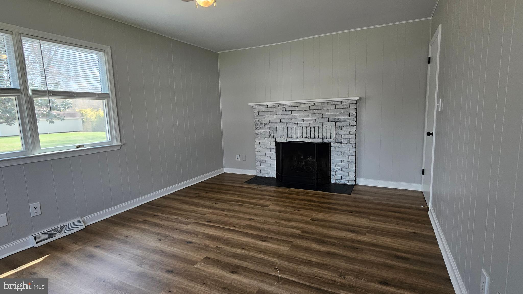 PEACOCK MANOR - Residential