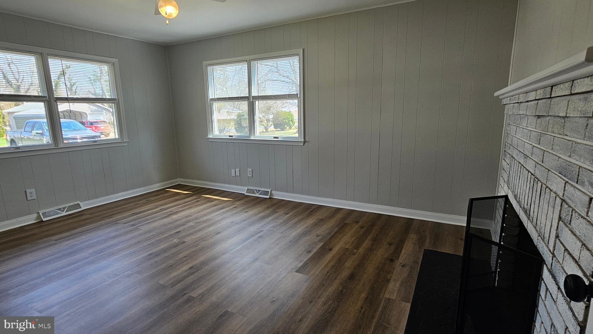 PEACOCK MANOR - Residential