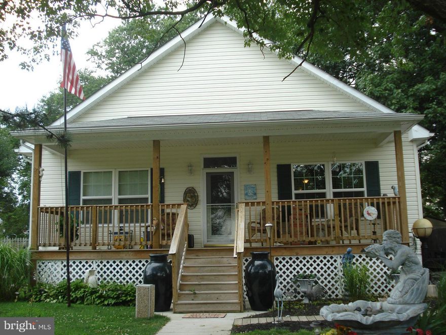 Lovely 2 year old ranch style home. Modern, open floor plan with soaring ceiling in main living area. Large master bedroom with full bath and generous closet space.  Kitchen features SS appliances, maple cabinetry and breakfast bar. Laundry area with cabinets. Cozy front porch to enjoy the warm, summer evenings. SEE IT TODAY!