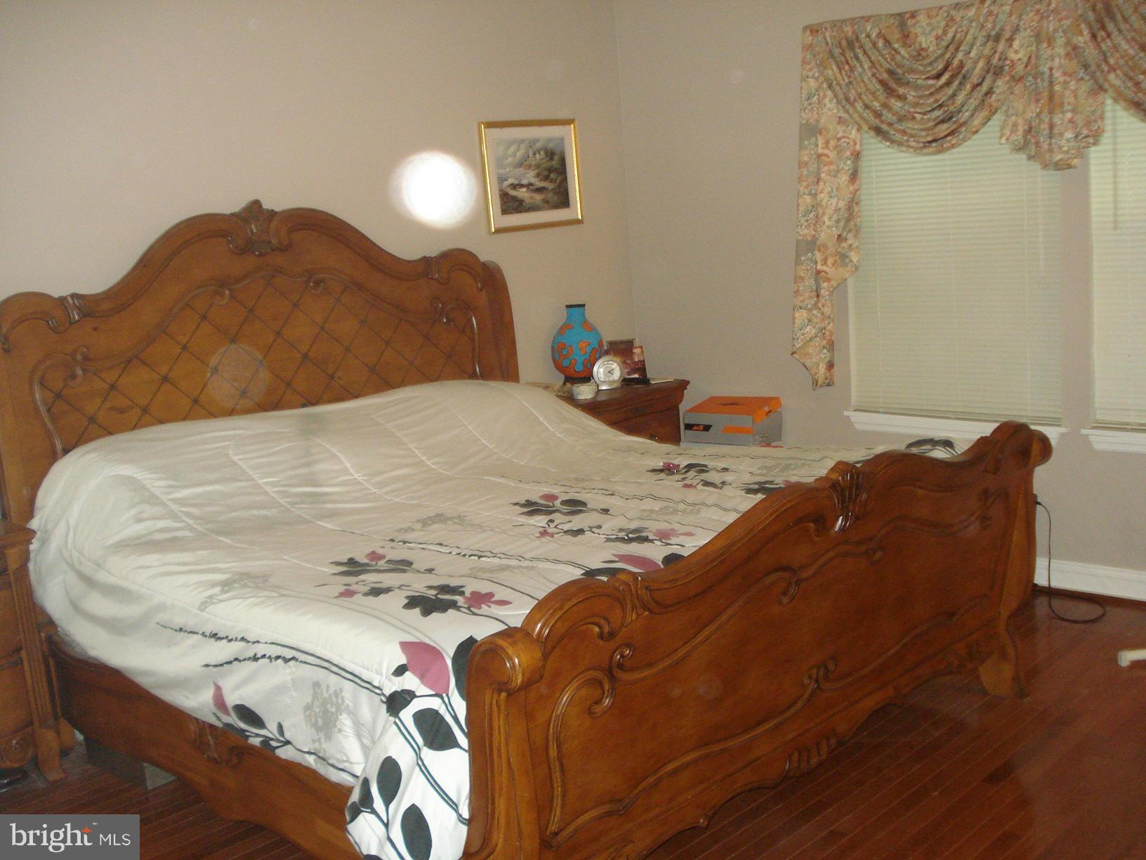 GLEN GARDENS - Residential Lease