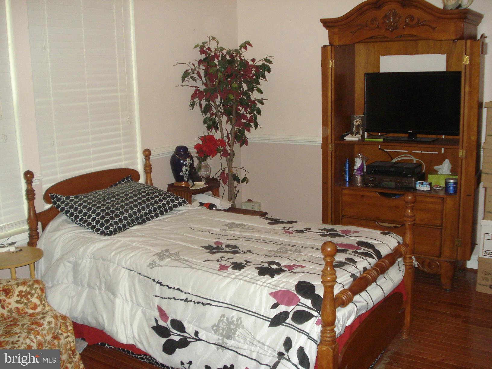 GLEN GARDENS - Residential Lease