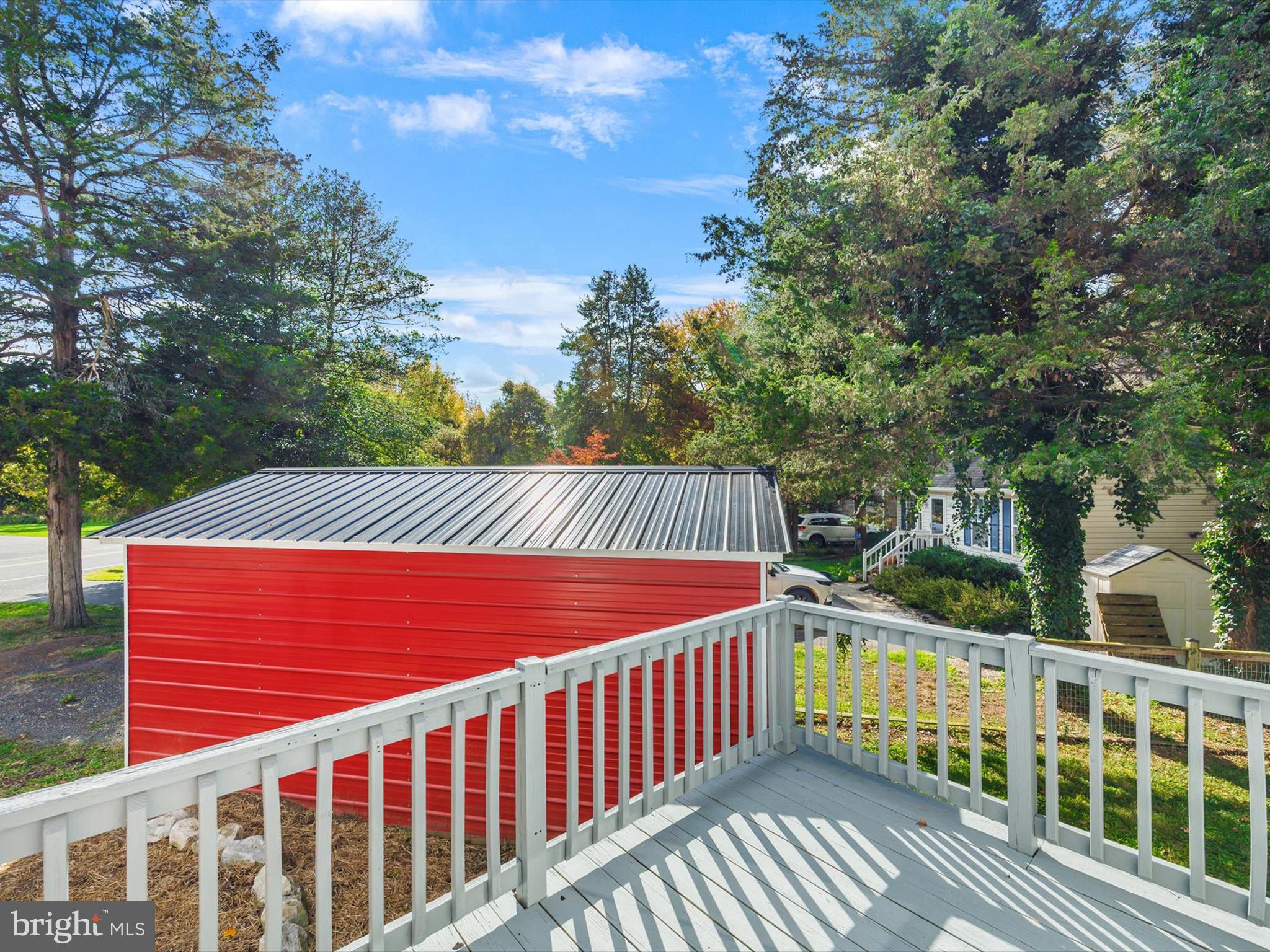 SUNRISE BEACH - Residential