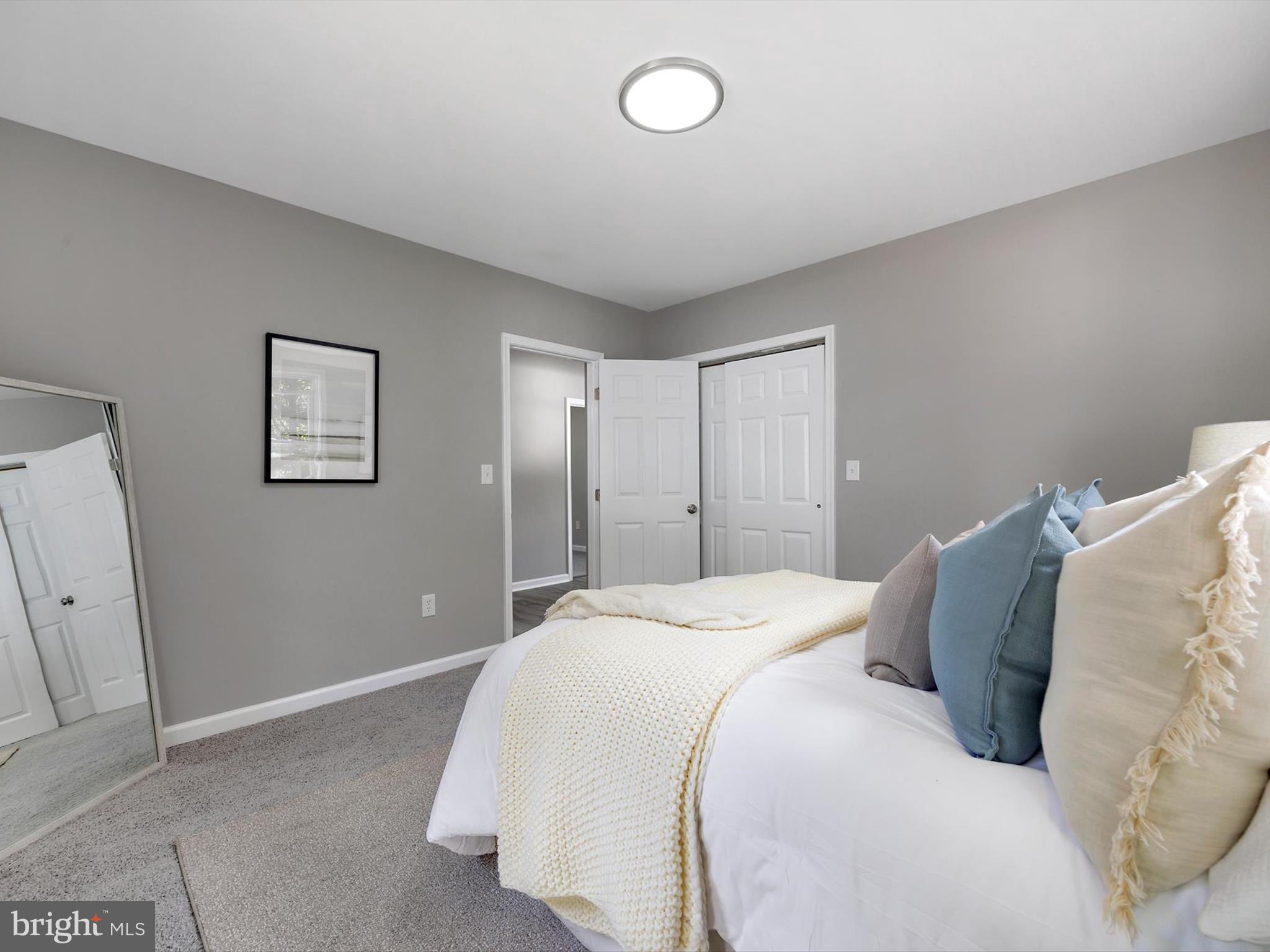 SUNRISE BEACH - Residential