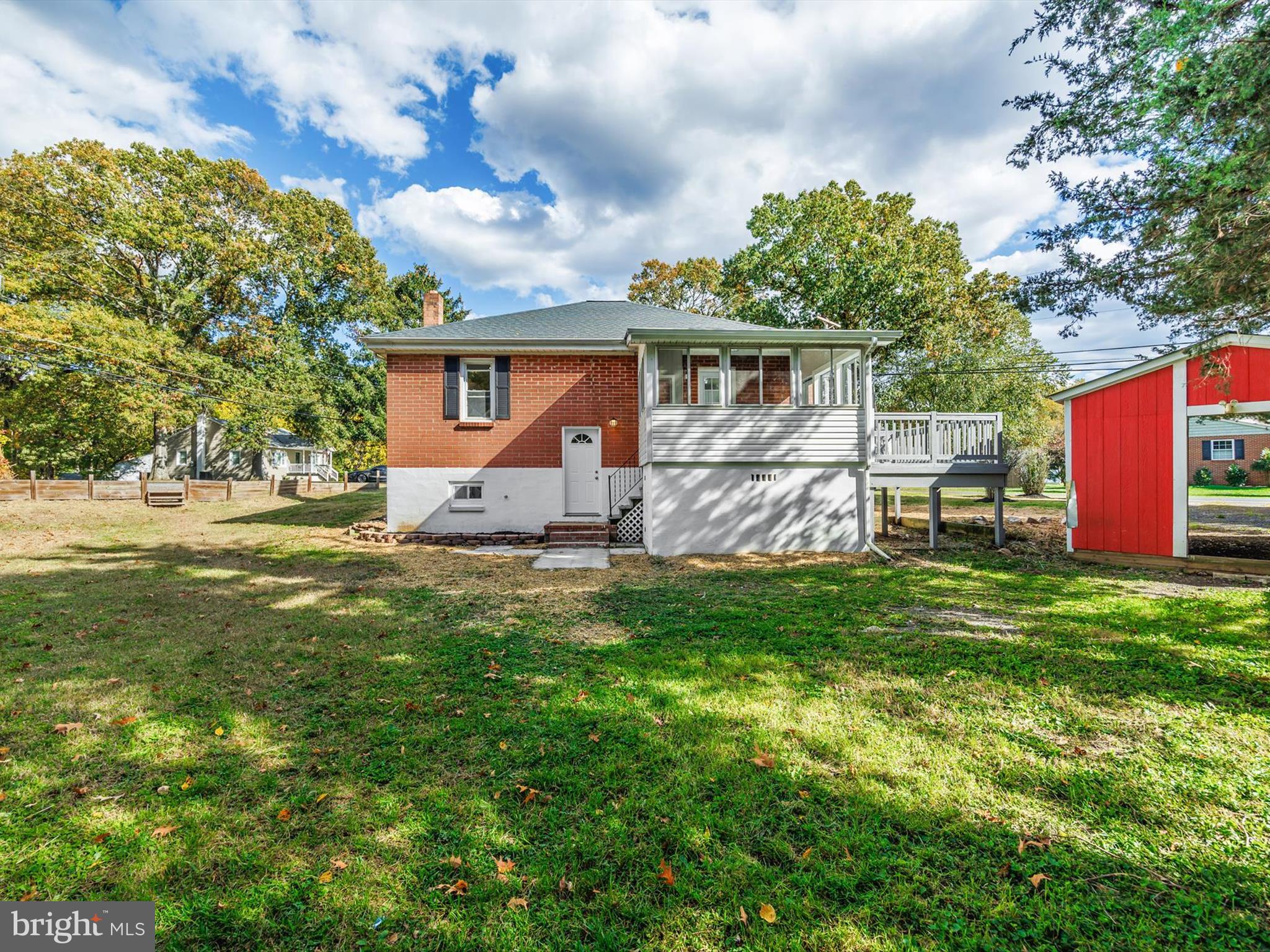 SUNRISE BEACH - Residential