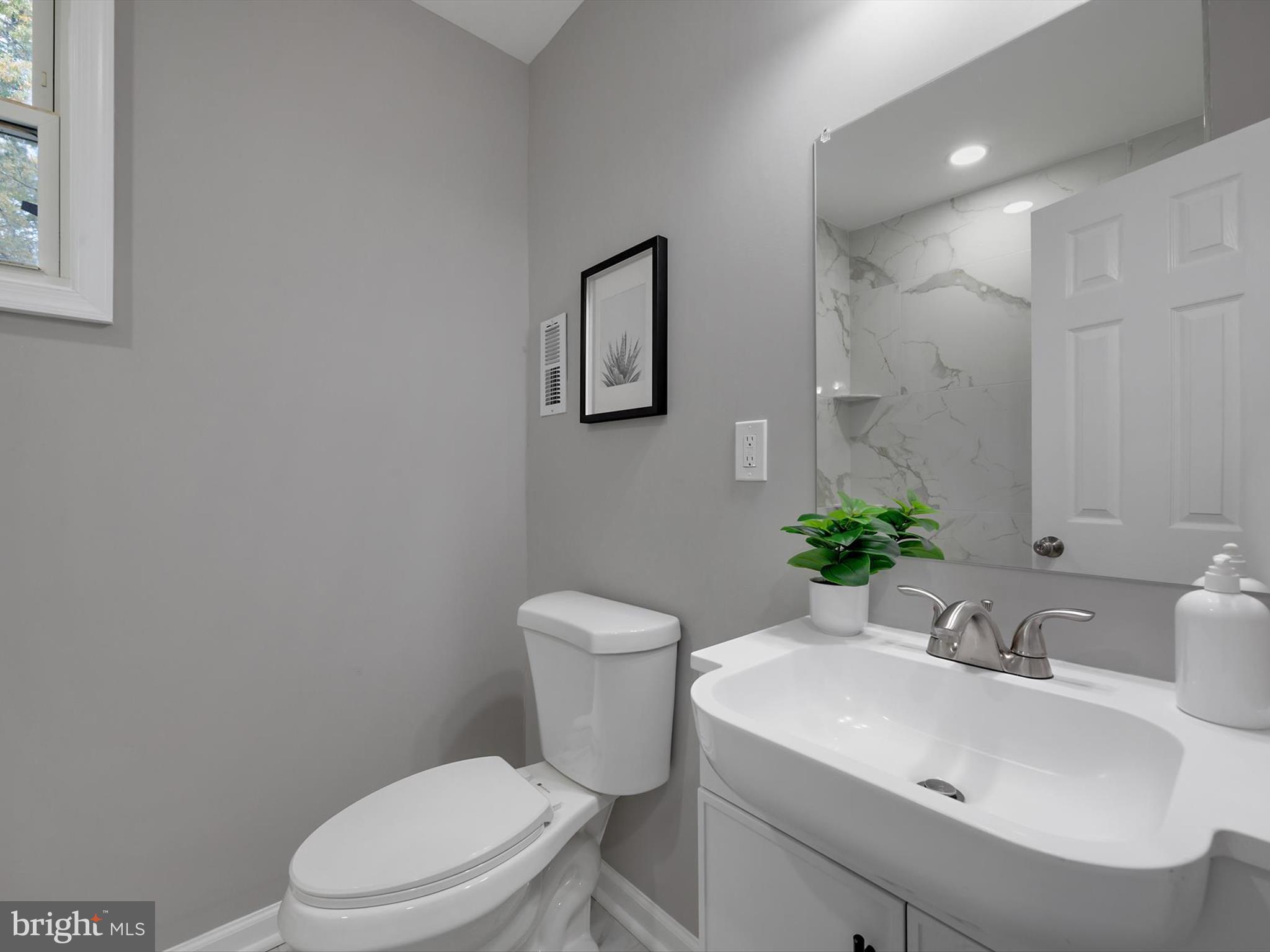 SUNRISE BEACH - Residential