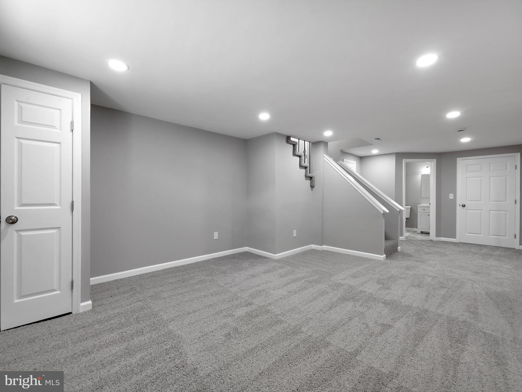 SUNRISE BEACH - Residential